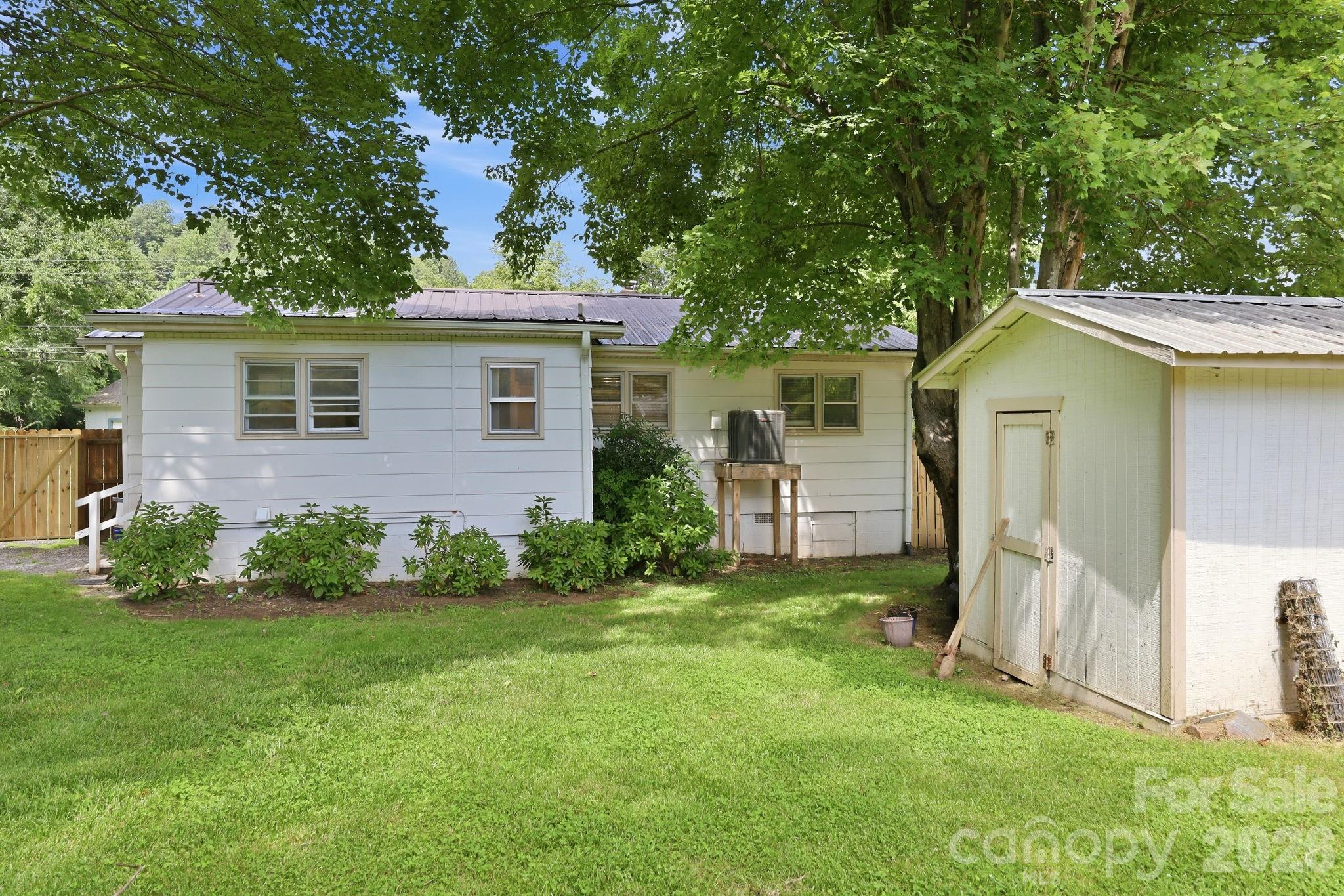 31 Edwards Street — Waynesville