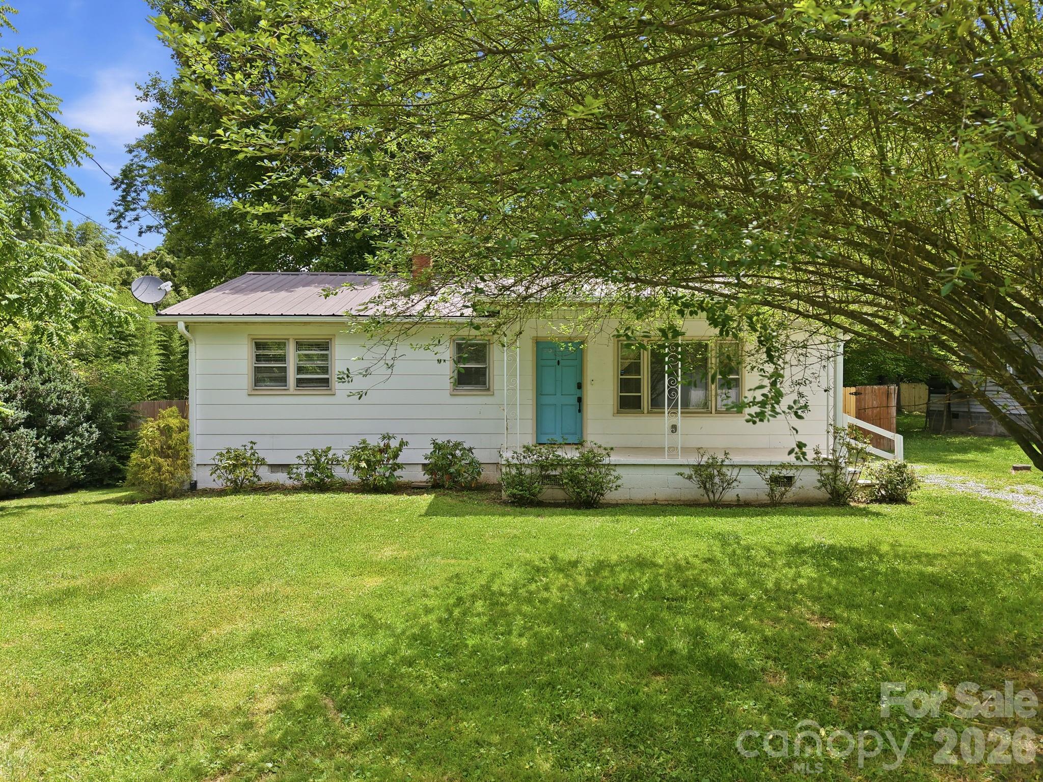 31 Edwards Street — Waynesville