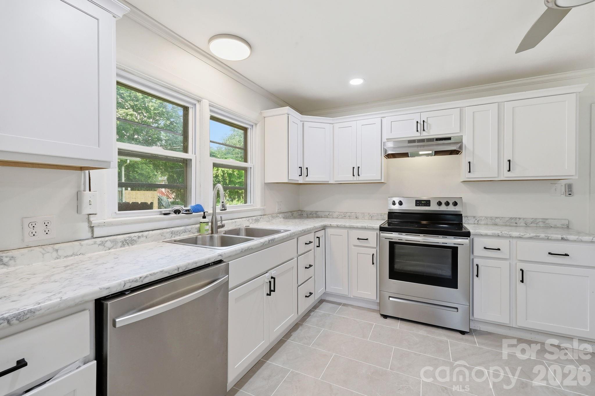 31 Edwards Street — Waynesville