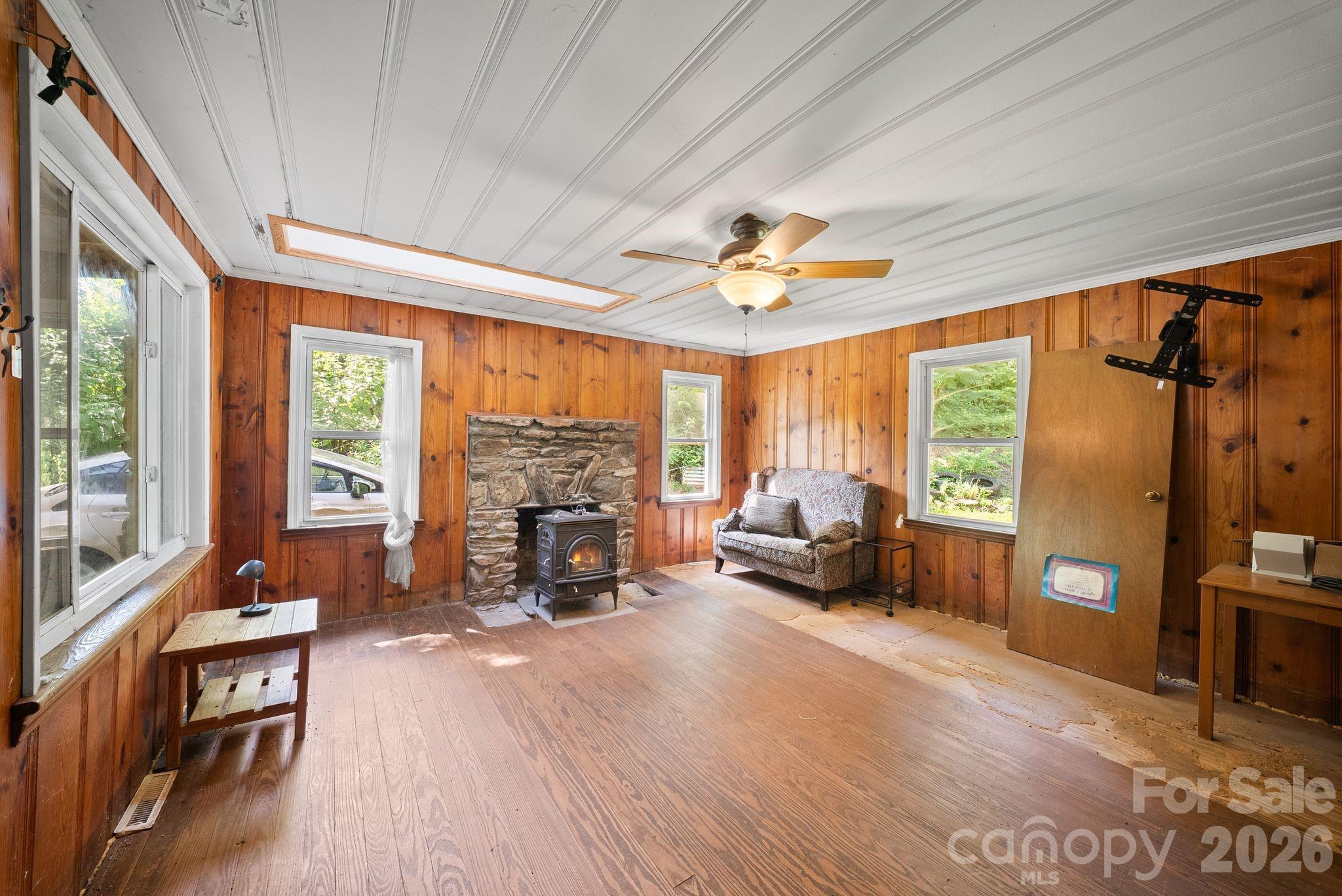 78 Green Oak Road — Asheville