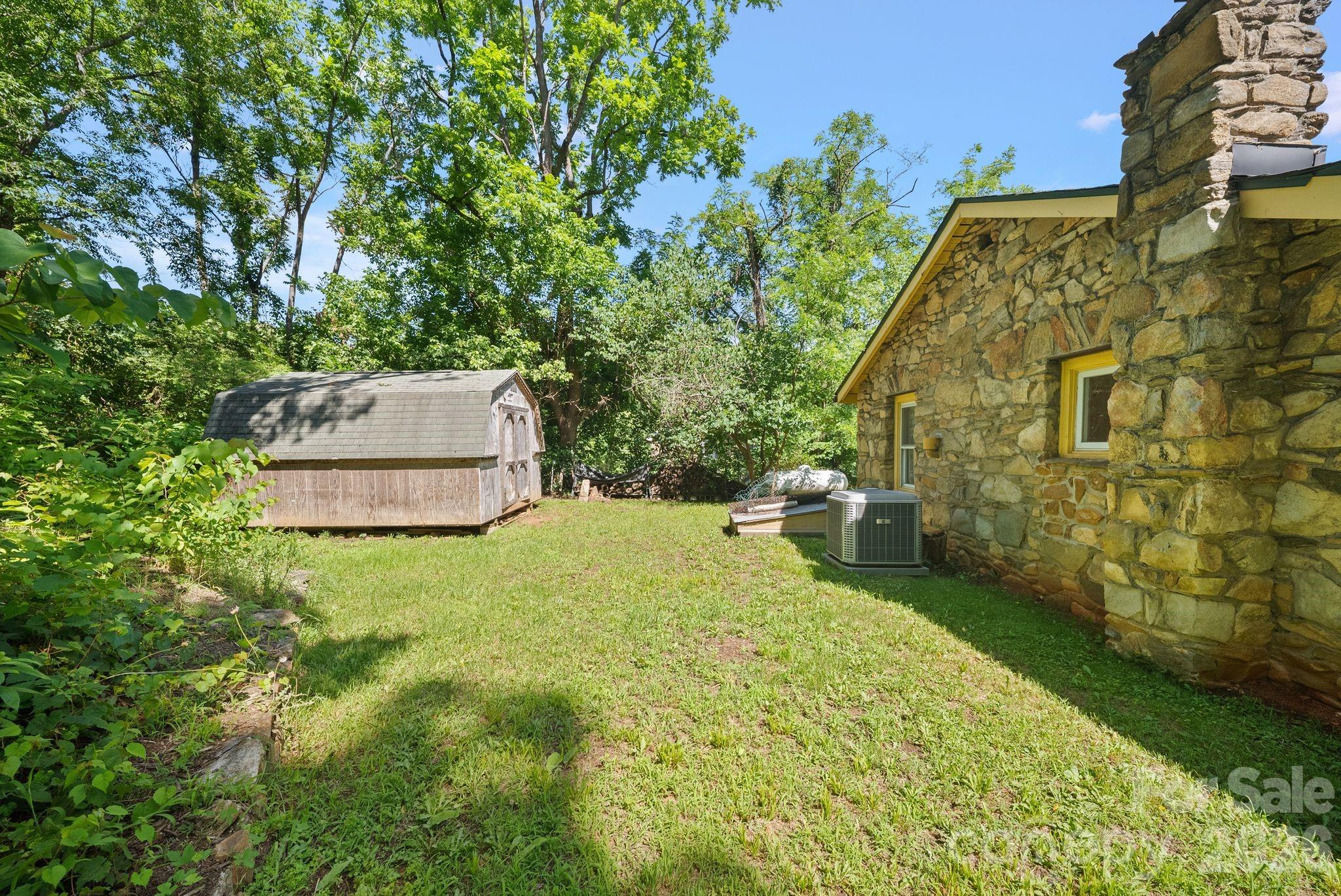78 Green Oak Road — Asheville