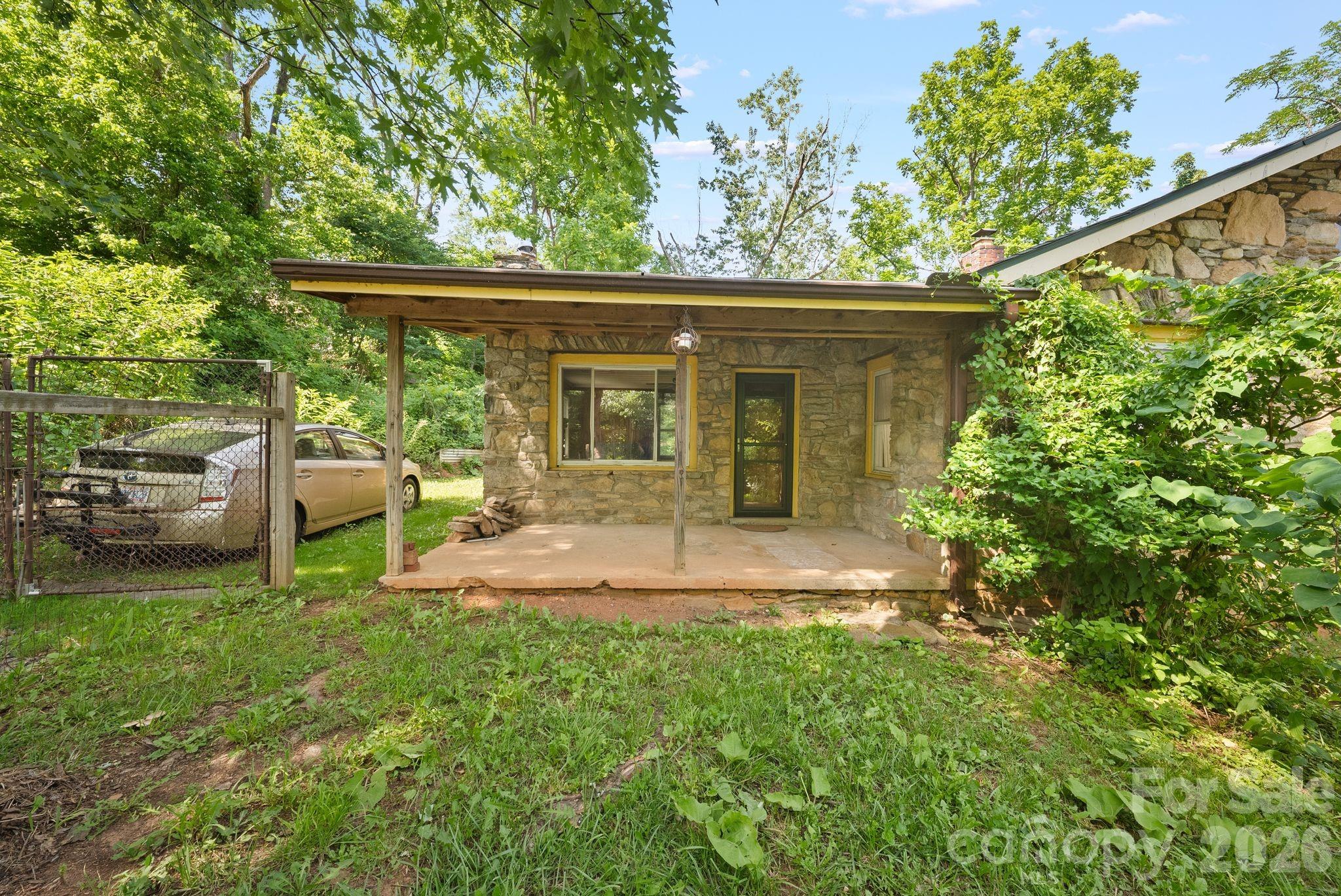 78 Green Oak Road — Asheville