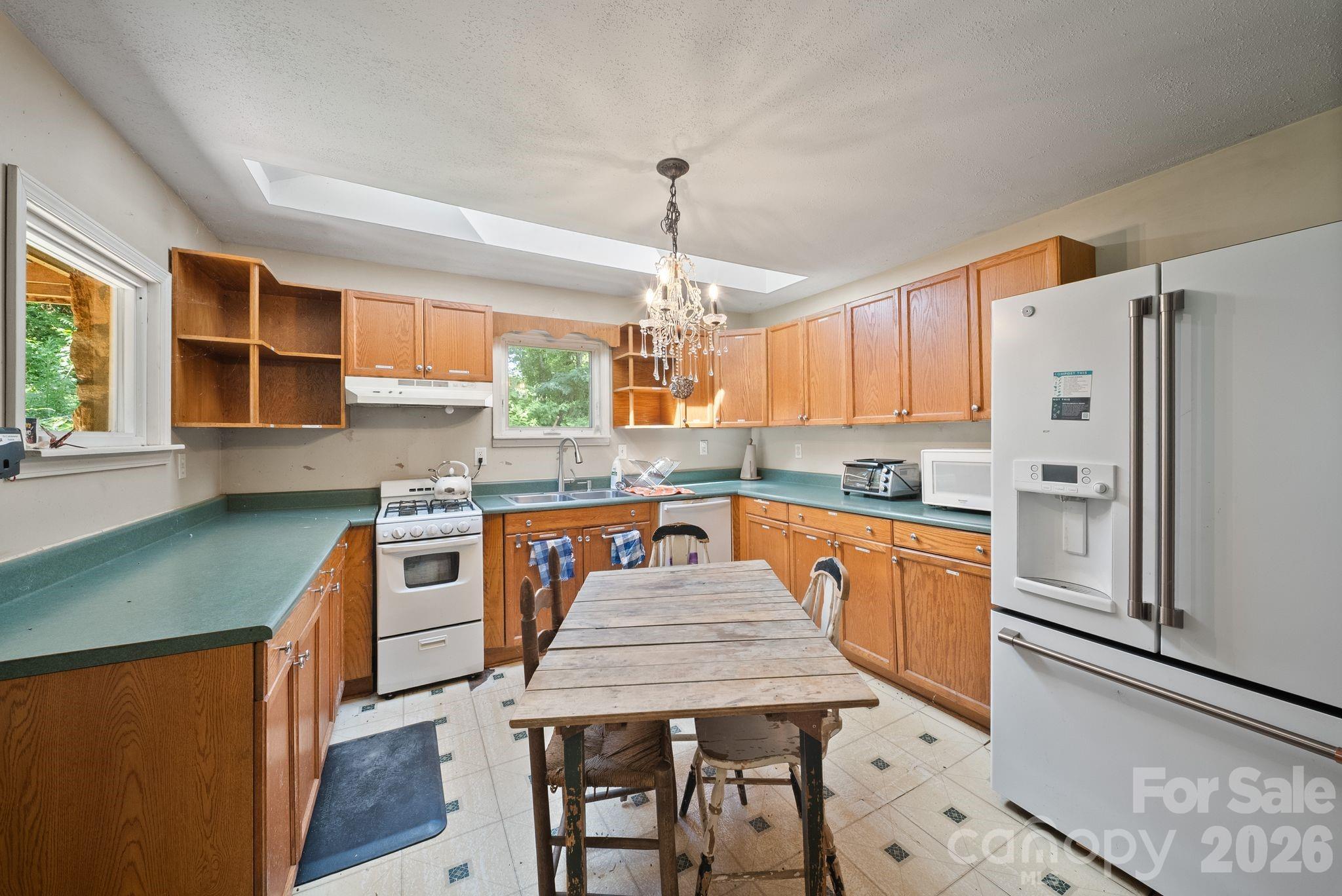 78 Green Oak Road — Asheville