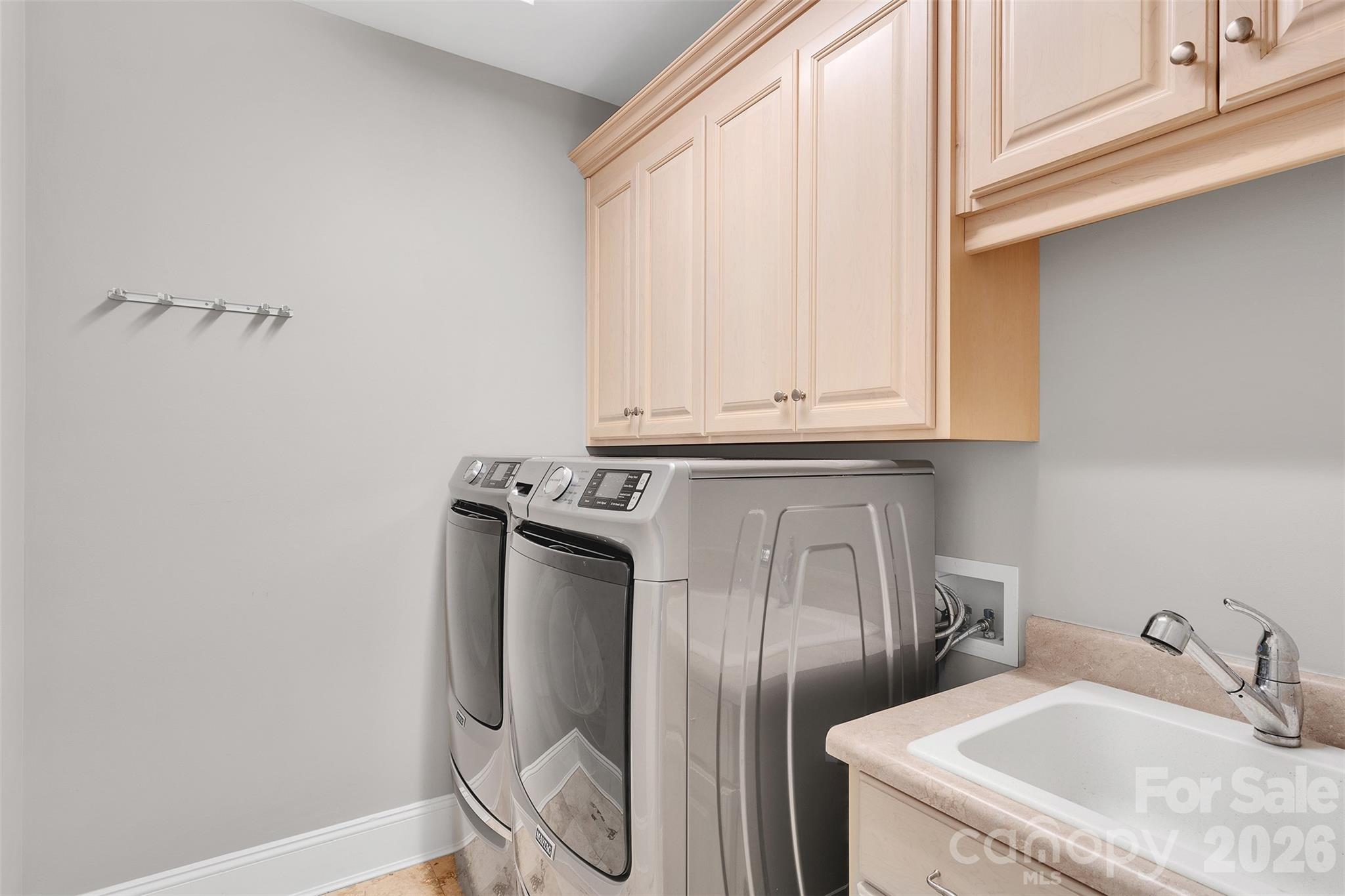 4552 Sawgrass Court — Denver