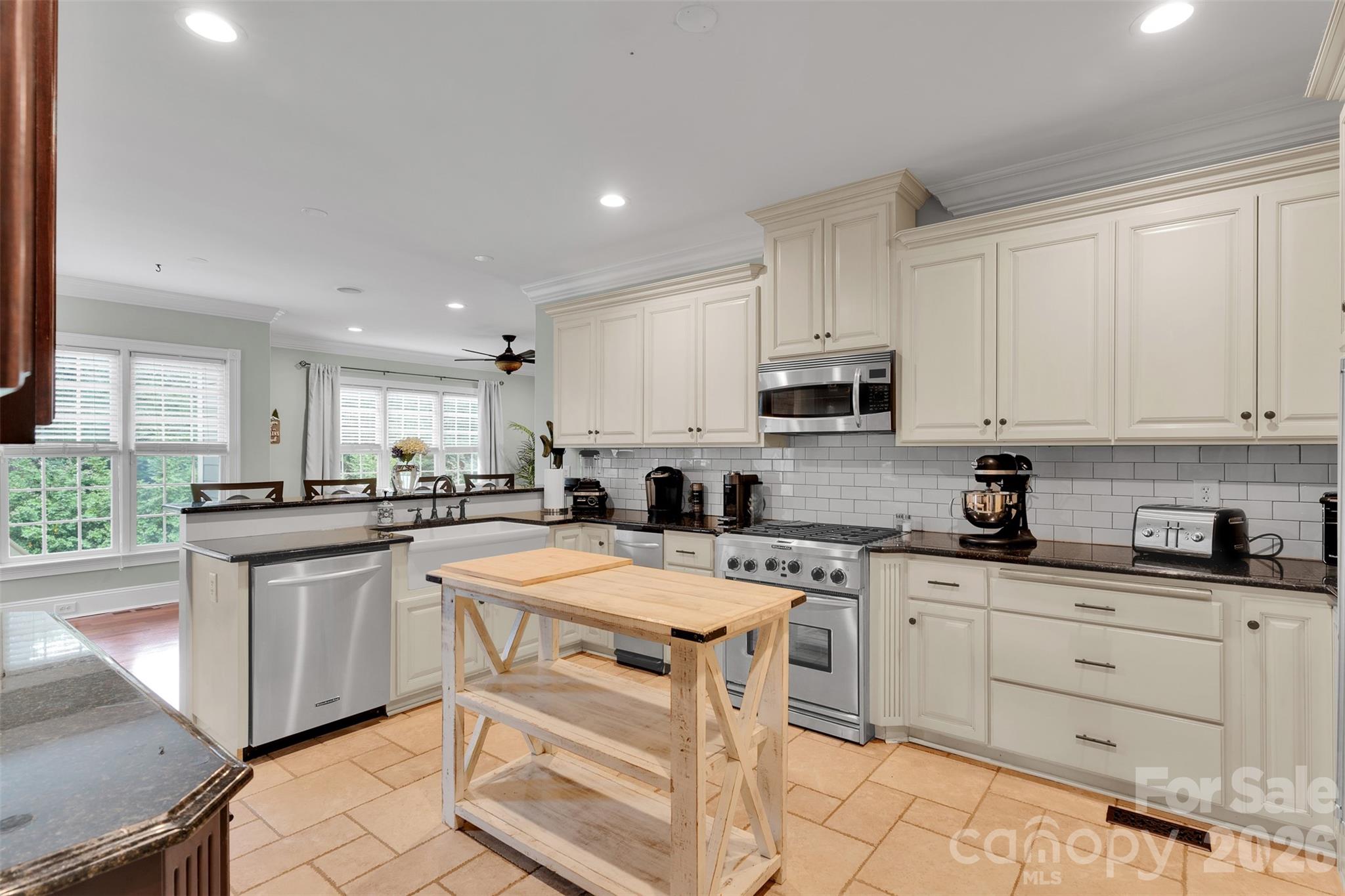 4552 Sawgrass Court — Denver