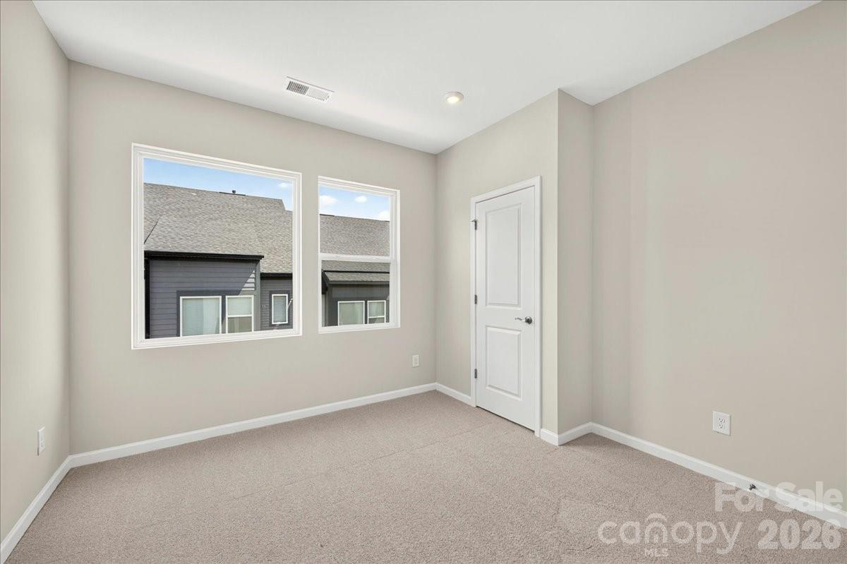 5517 Swaling Street — Charlotte