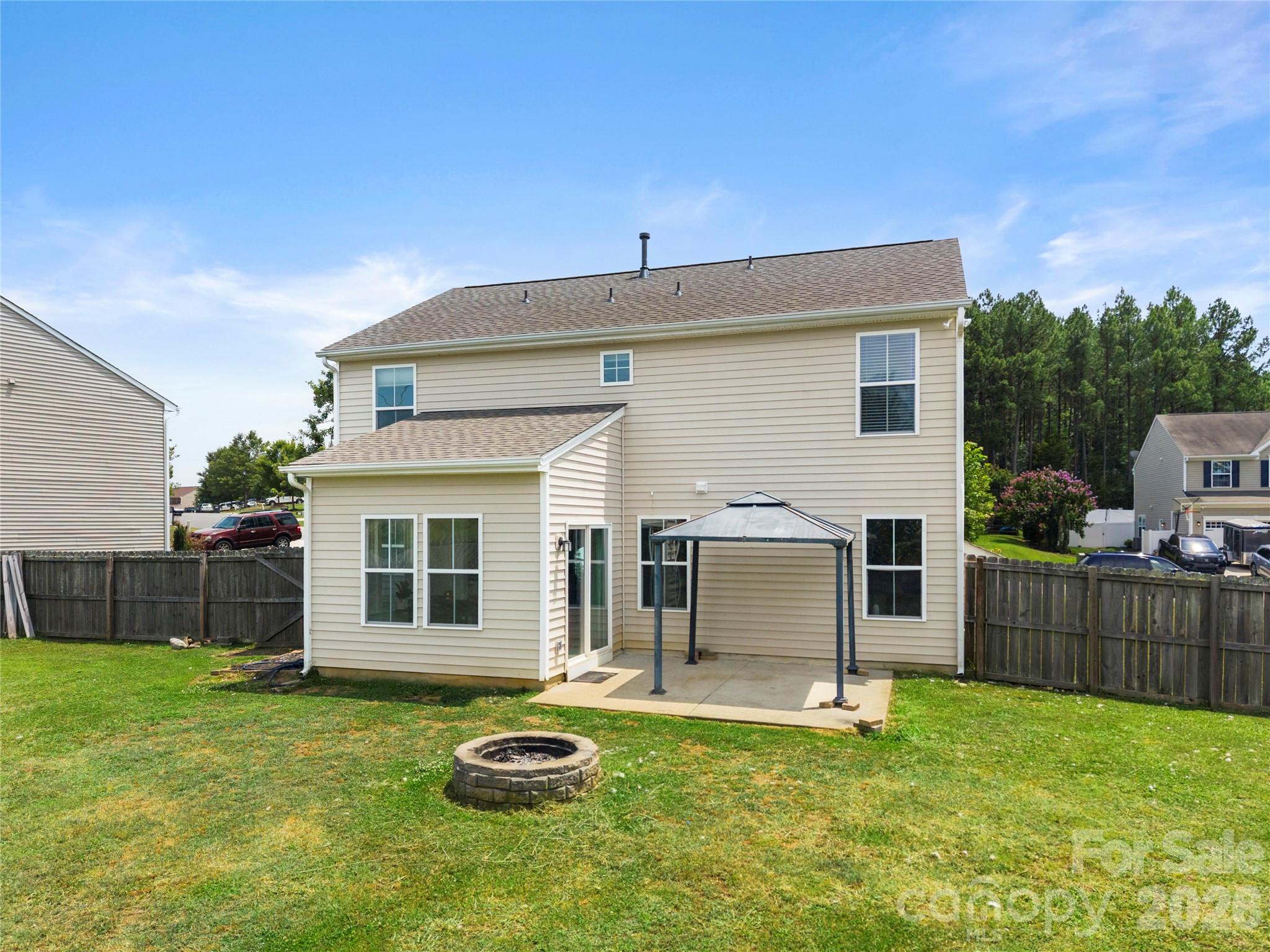 3017 Rhododendron Place — Clover