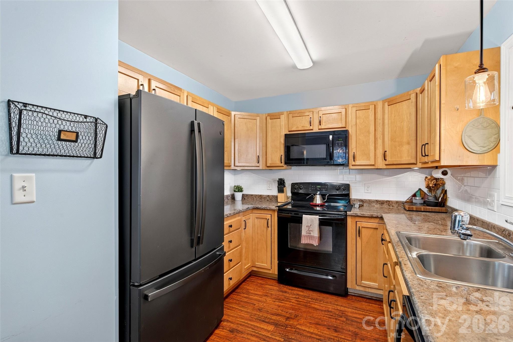 12 Jubilee Circle — Black Mountain