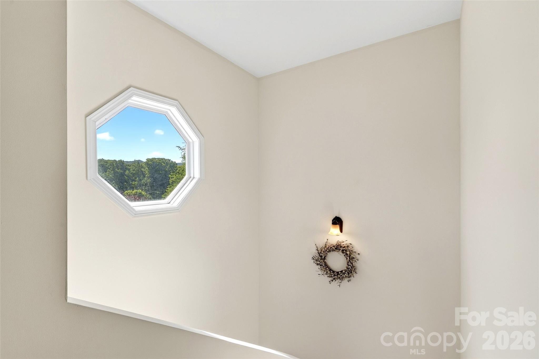 12 Jubilee Circle — Black Mountain