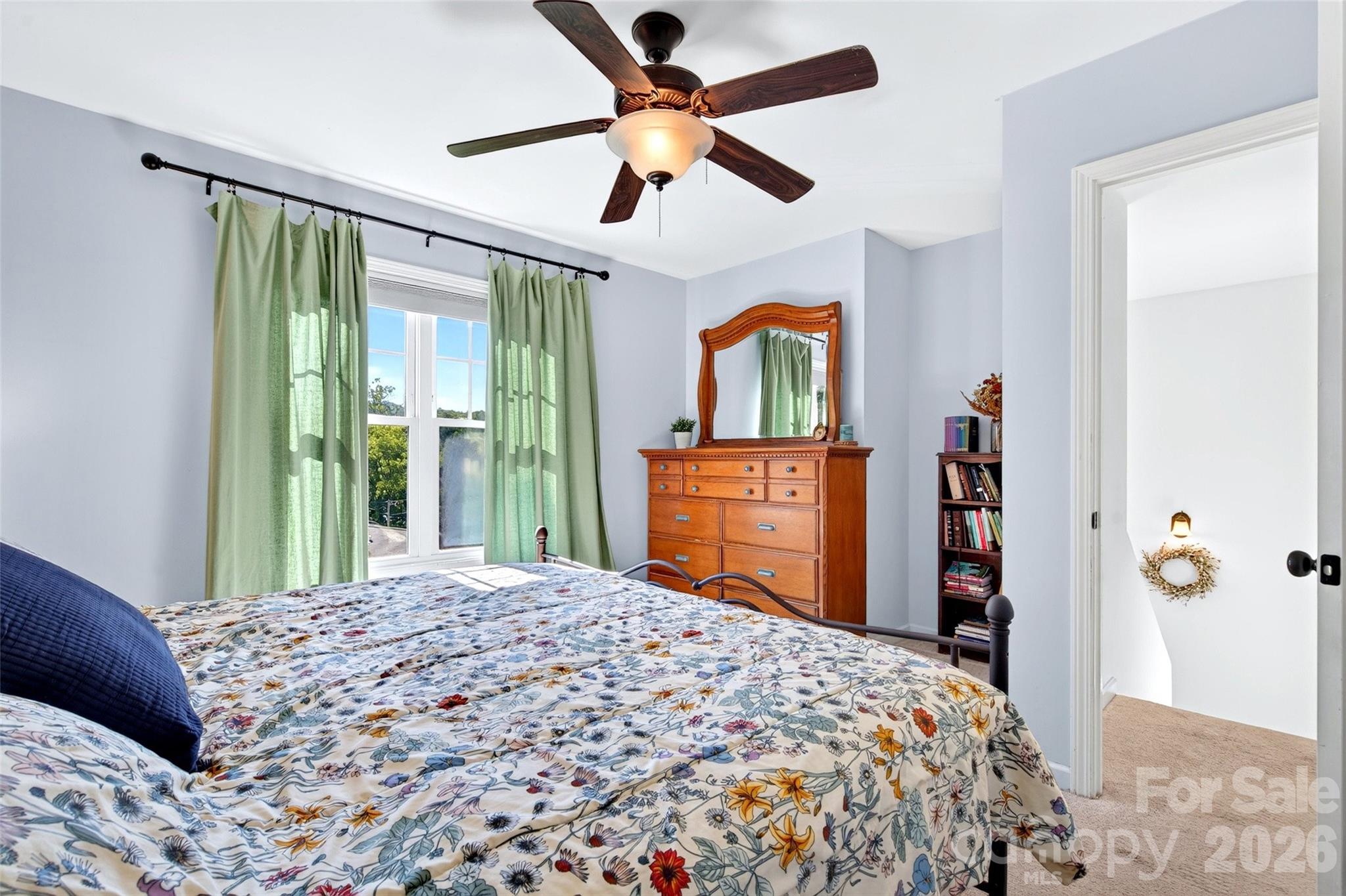 12 Jubilee Circle — Black Mountain
