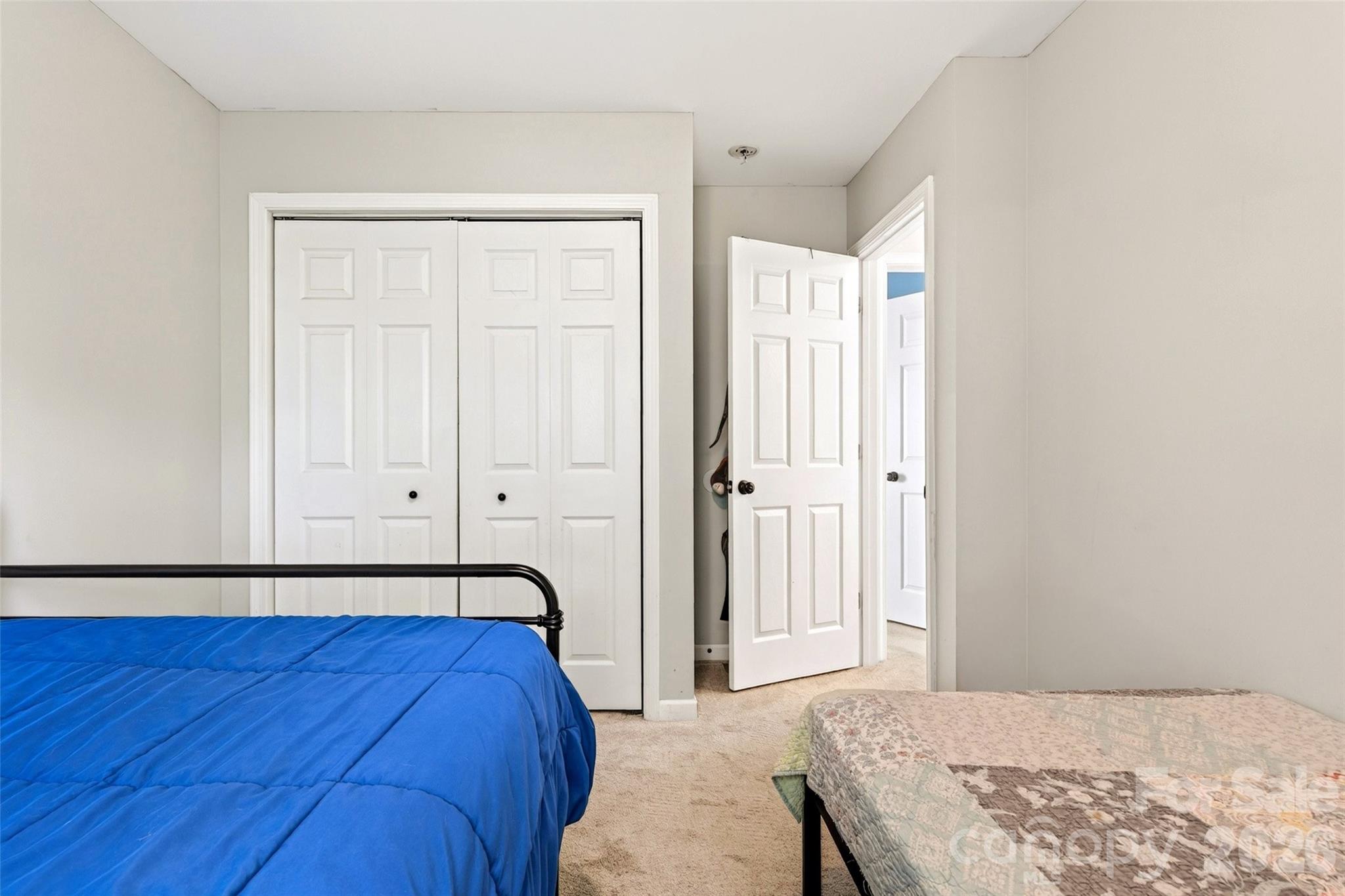 12 Jubilee Circle — Black Mountain