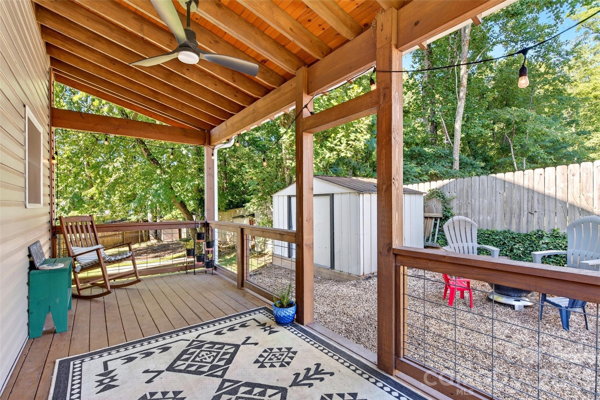 12 Jubilee Circle — Black Mountain