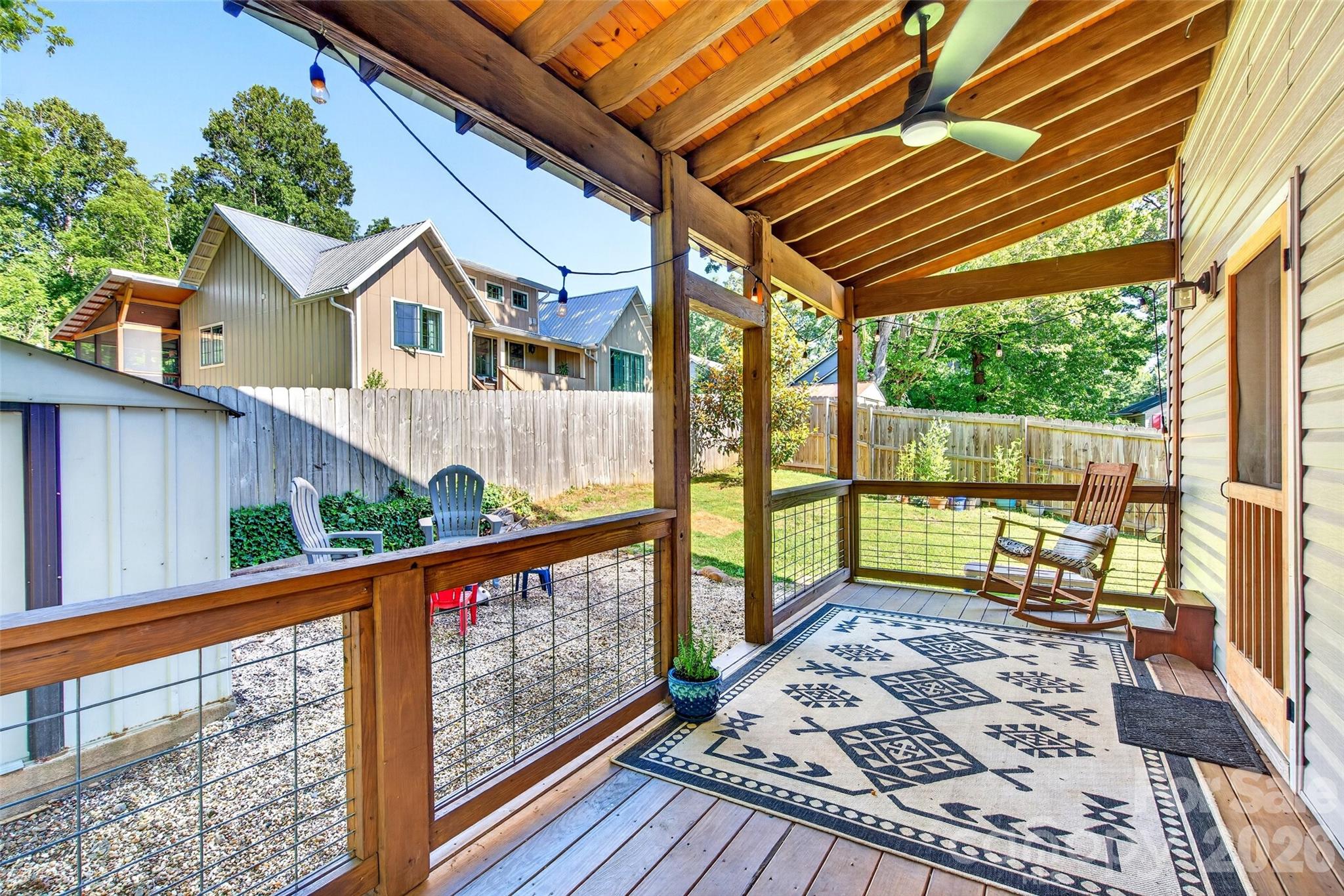 12 Jubilee Circle — Black Mountain