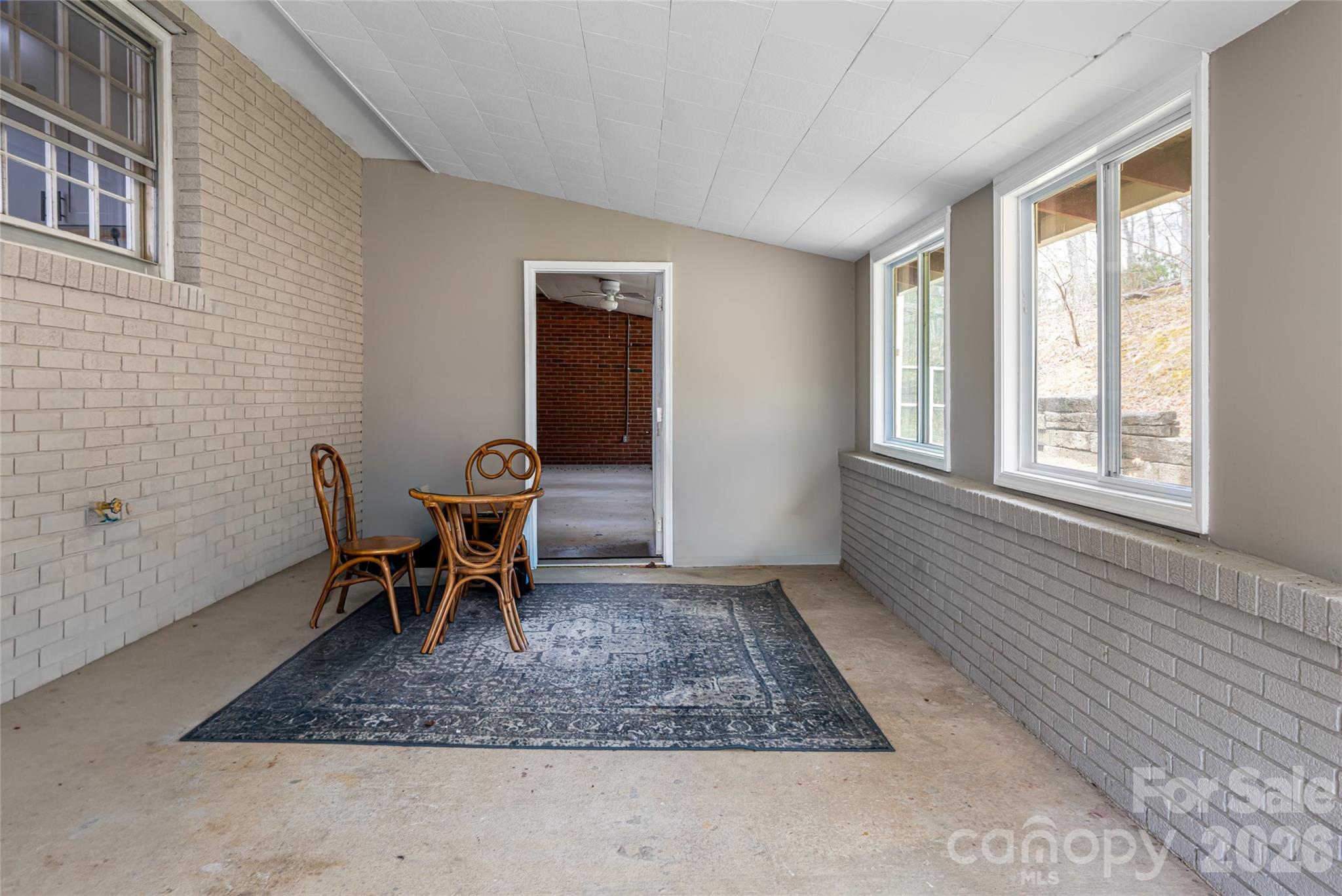 233 Church Road — Fairview