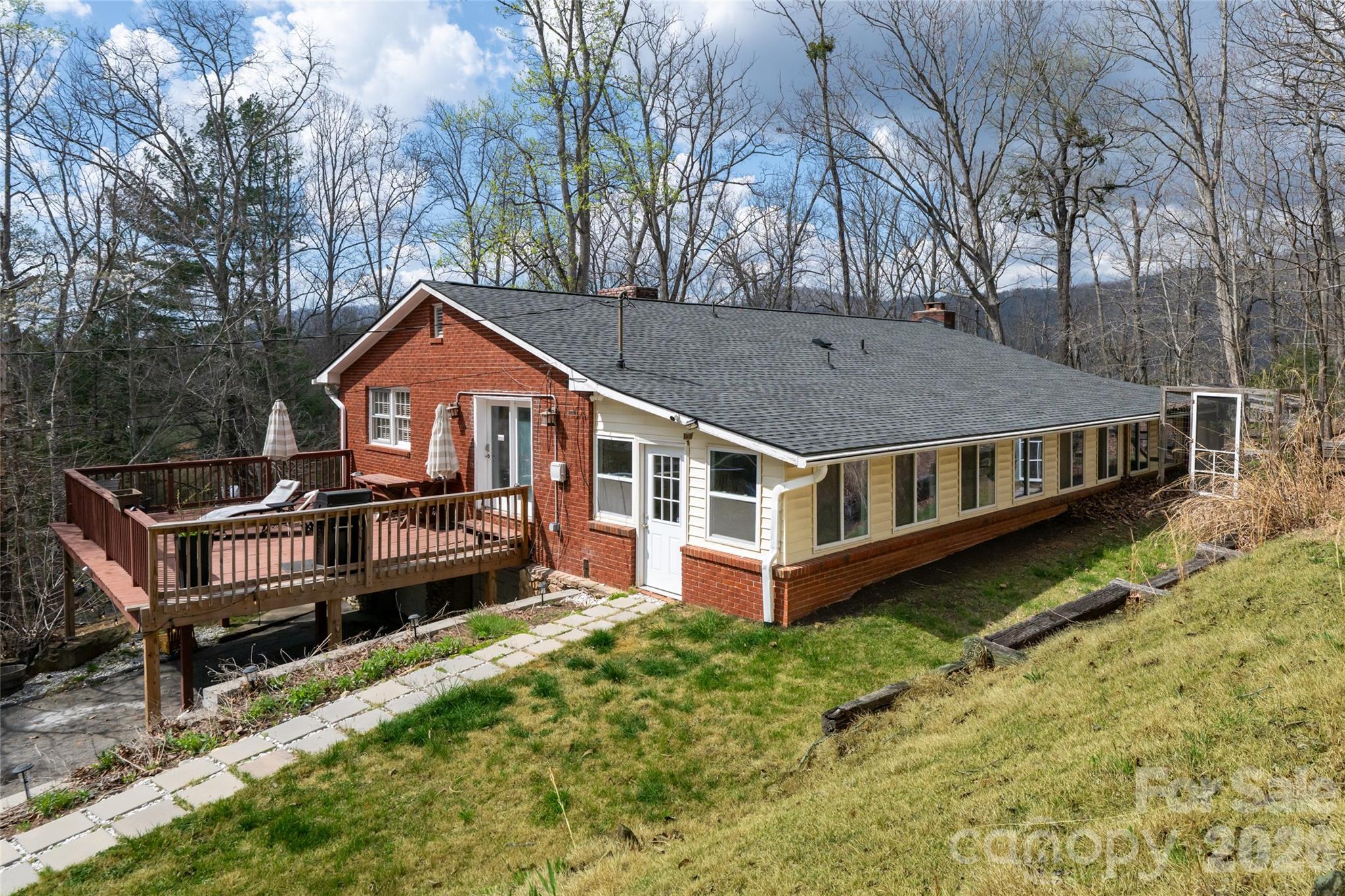 233 Church Road — Fairview