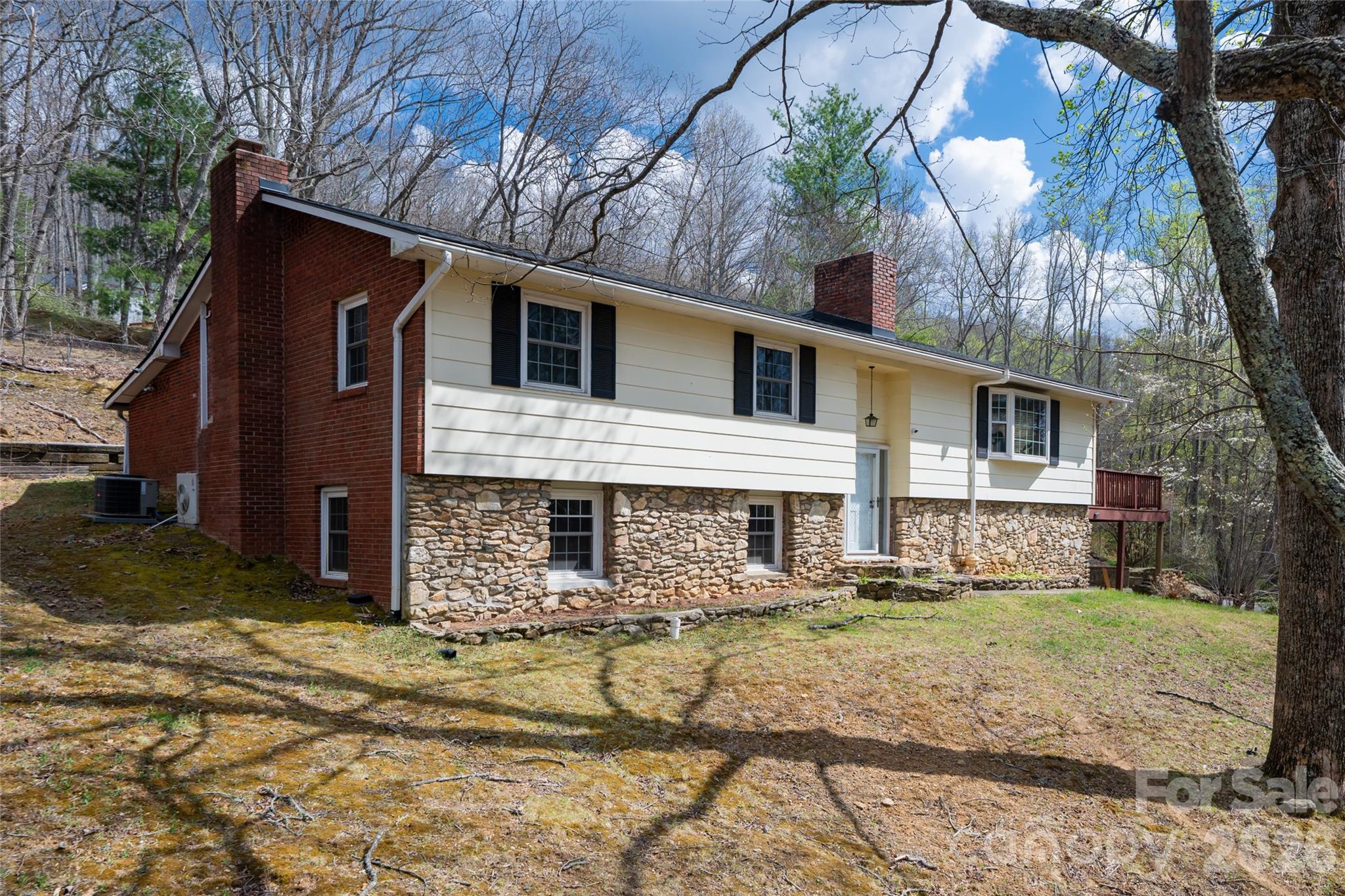 233 Church Road — Fairview