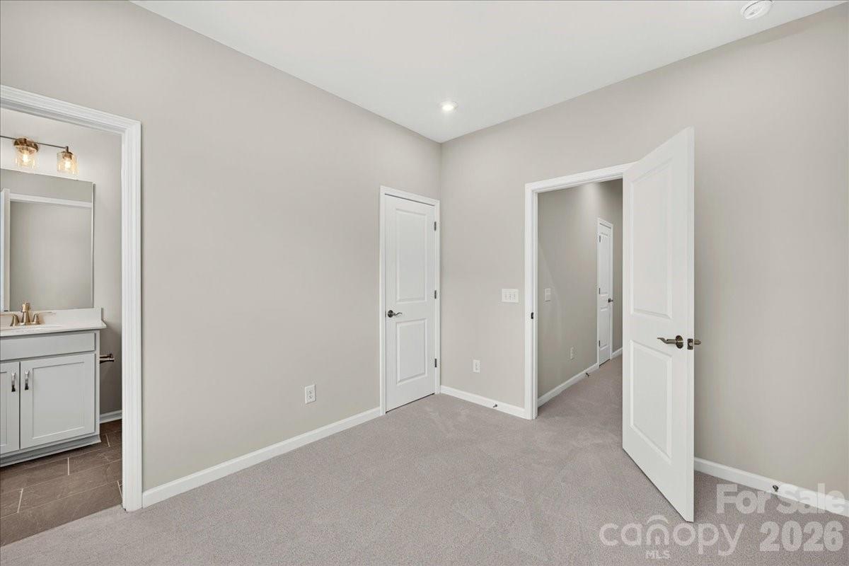 5513 Swaling Street — Charlotte