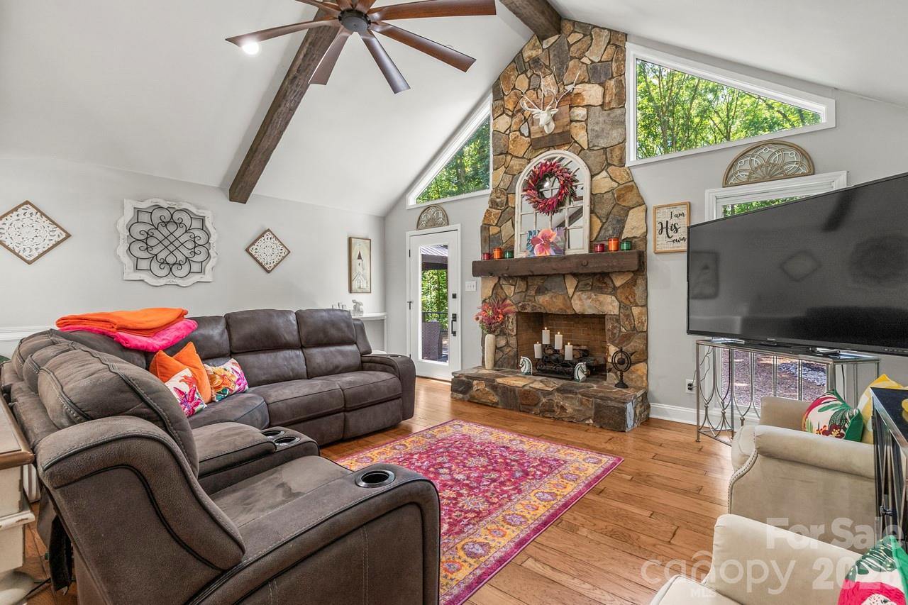 384 Rankin Hill Road — Troutman