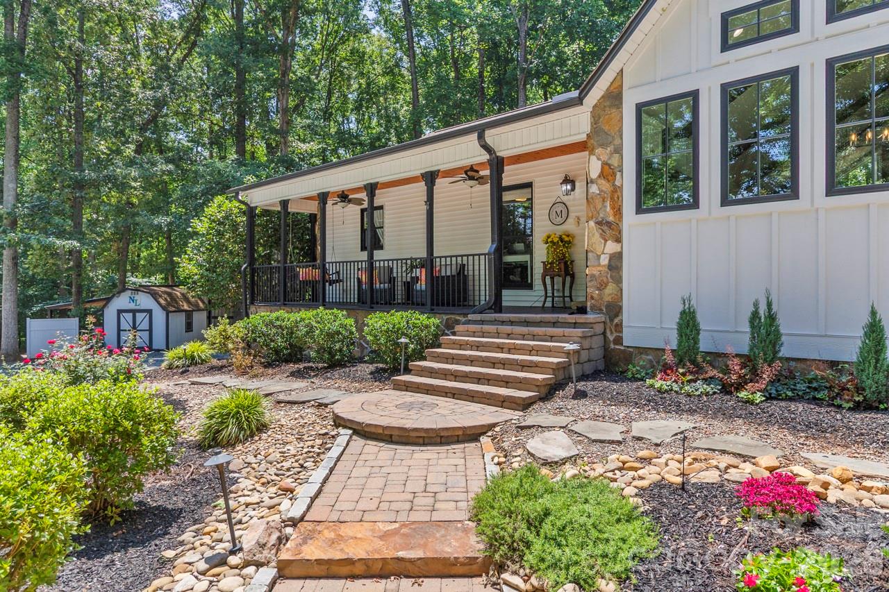 384 Rankin Hill Road — Troutman