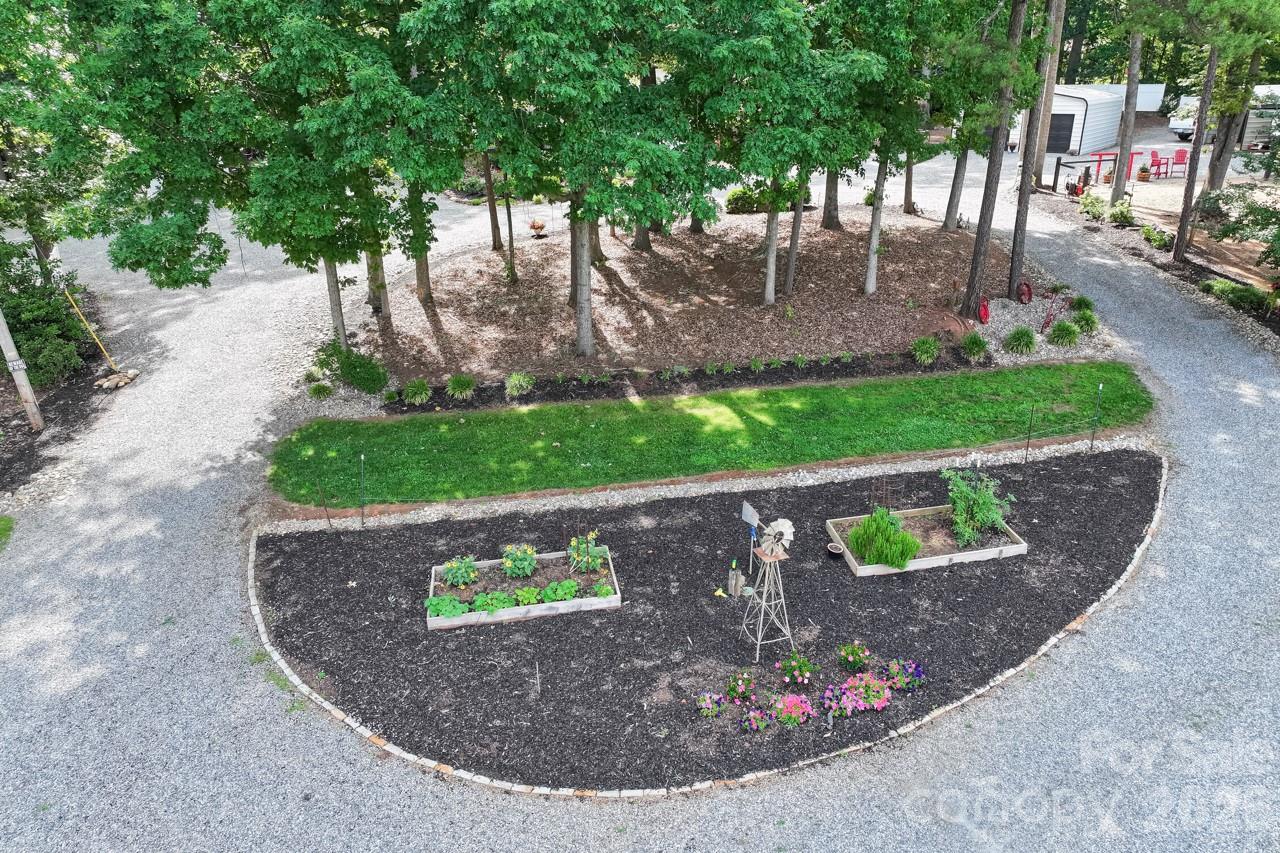 384 Rankin Hill Road — Troutman