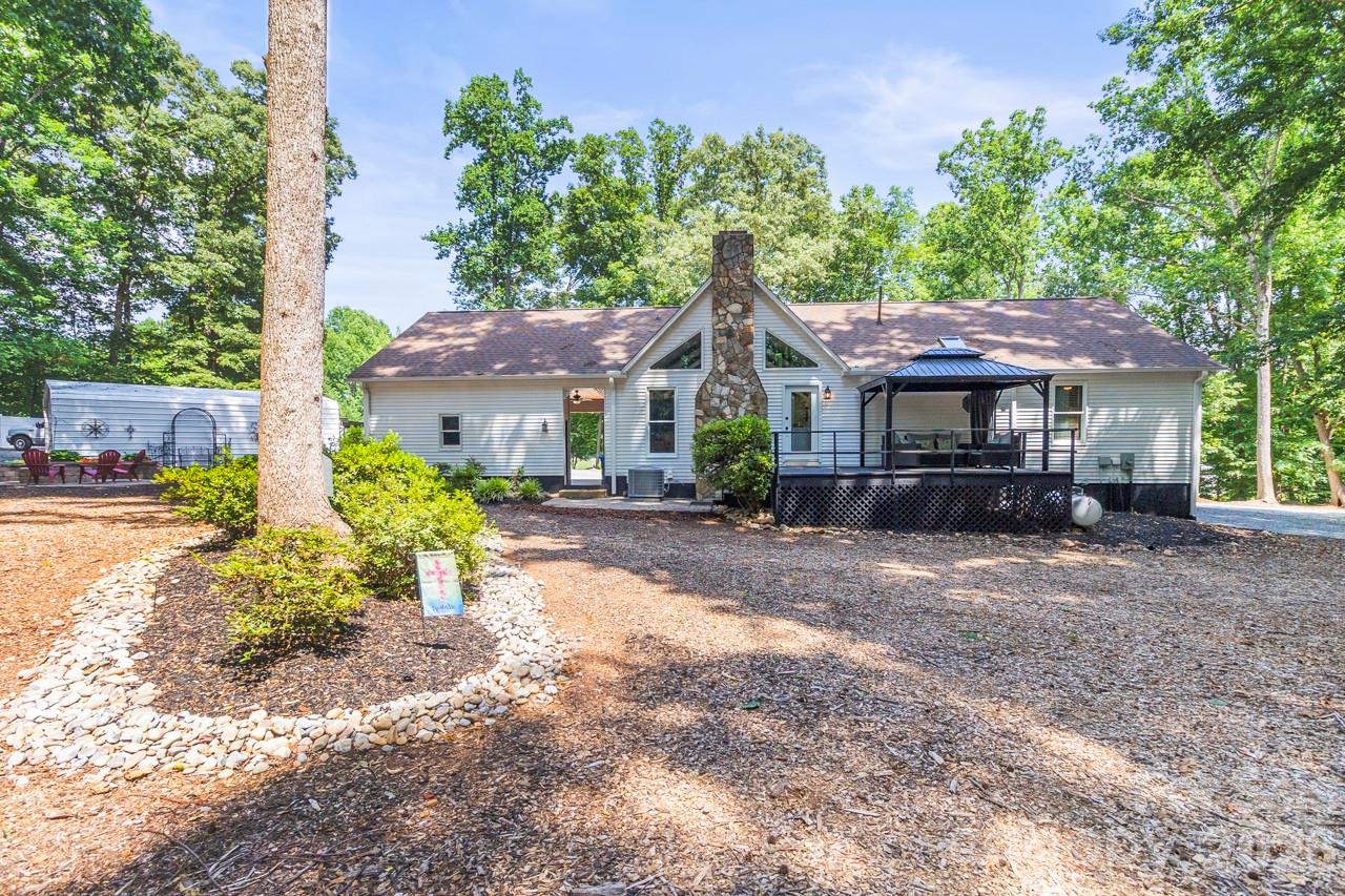384 Rankin Hill Road — Troutman