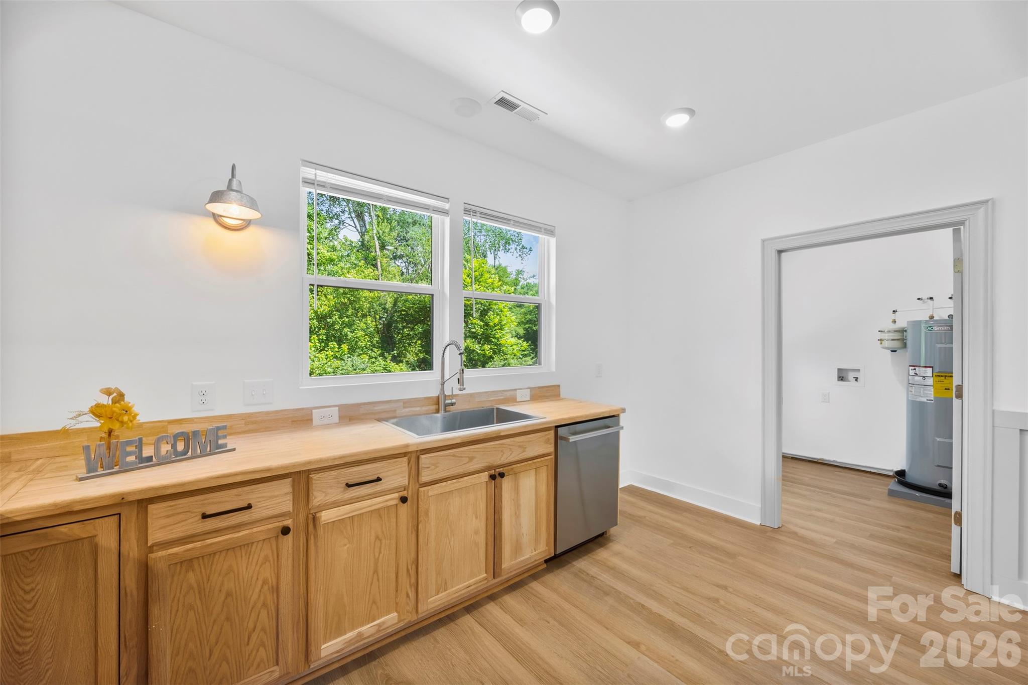 1003 College Boulevard — Dallas