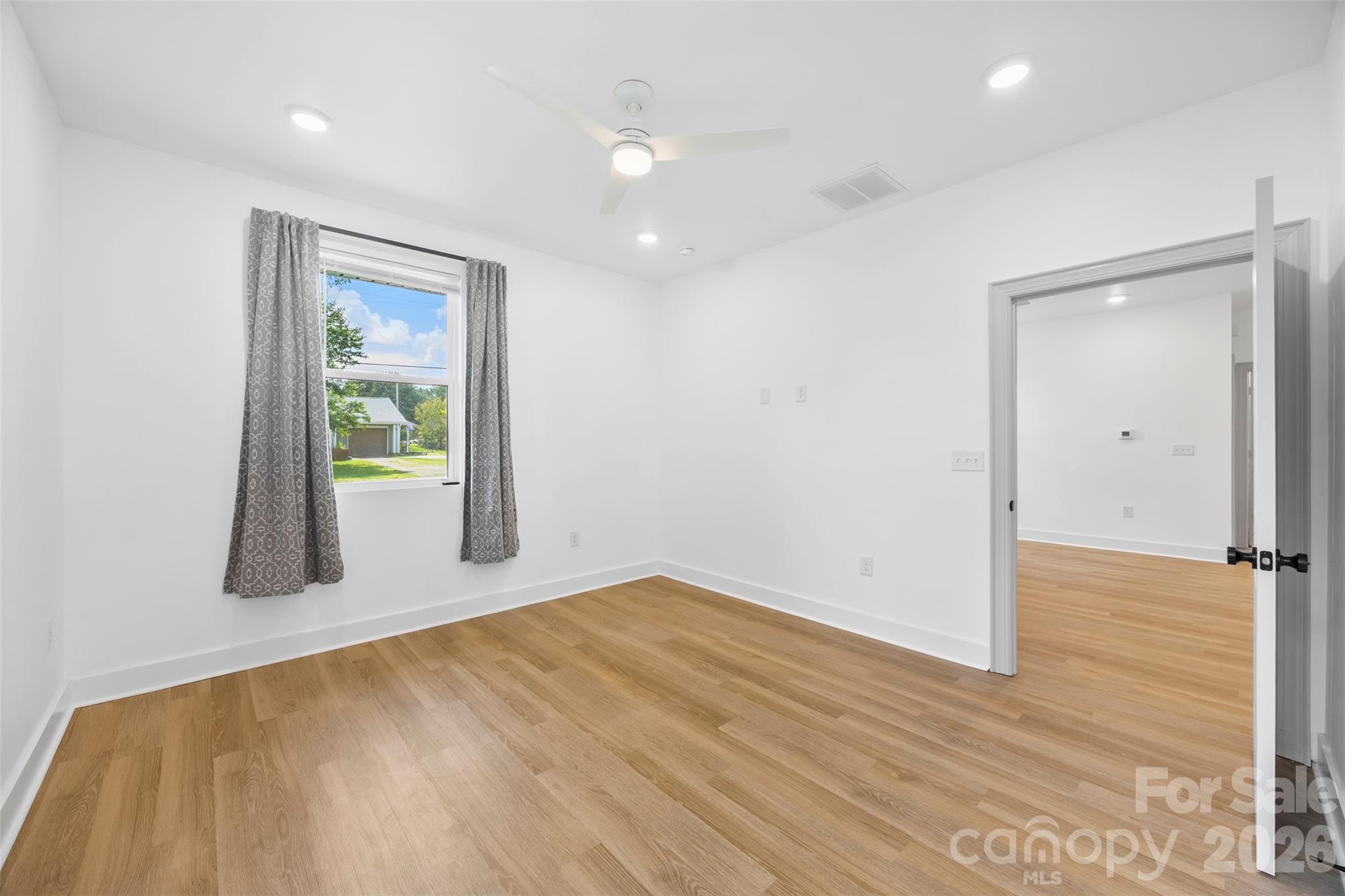 1003 College Boulevard — Dallas