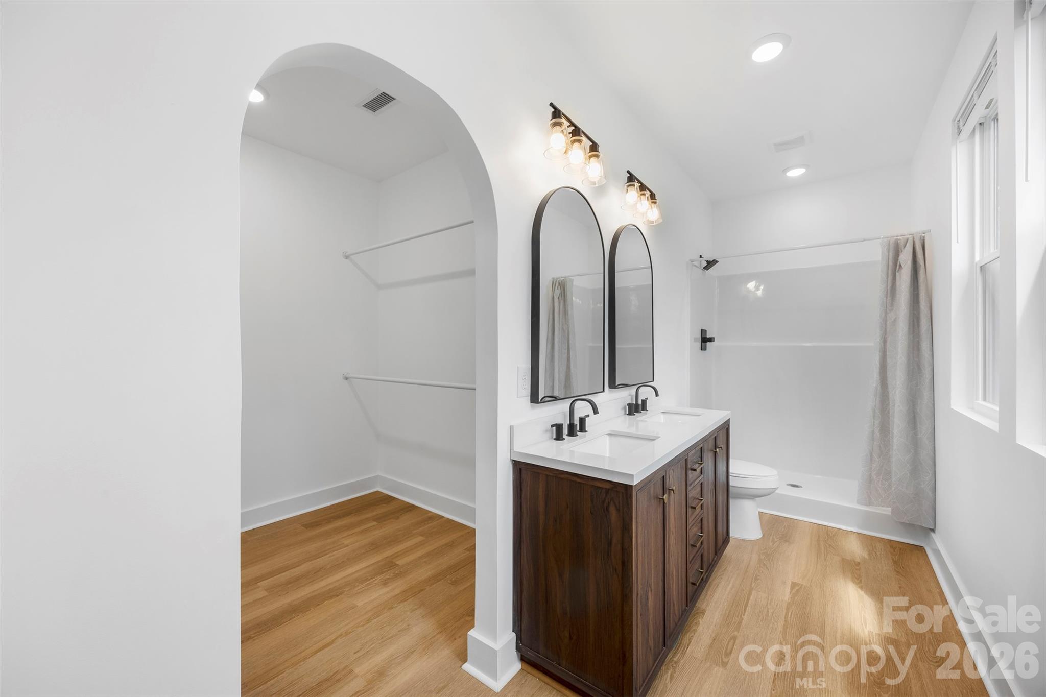 1003 College Boulevard — Dallas