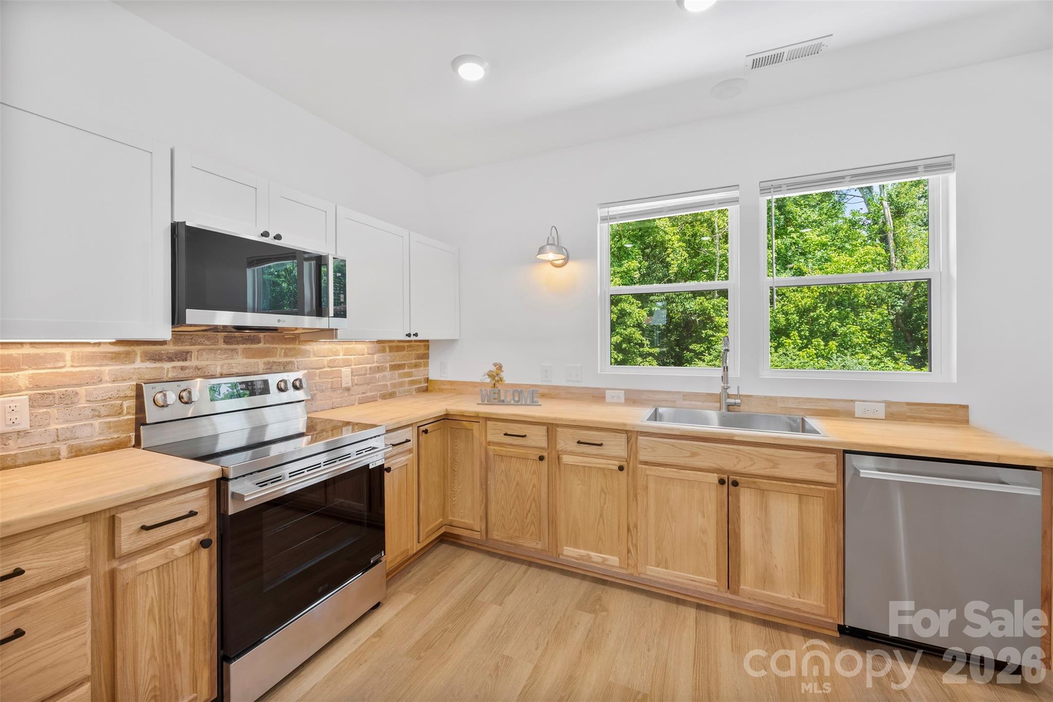 1003 College Boulevard — Dallas