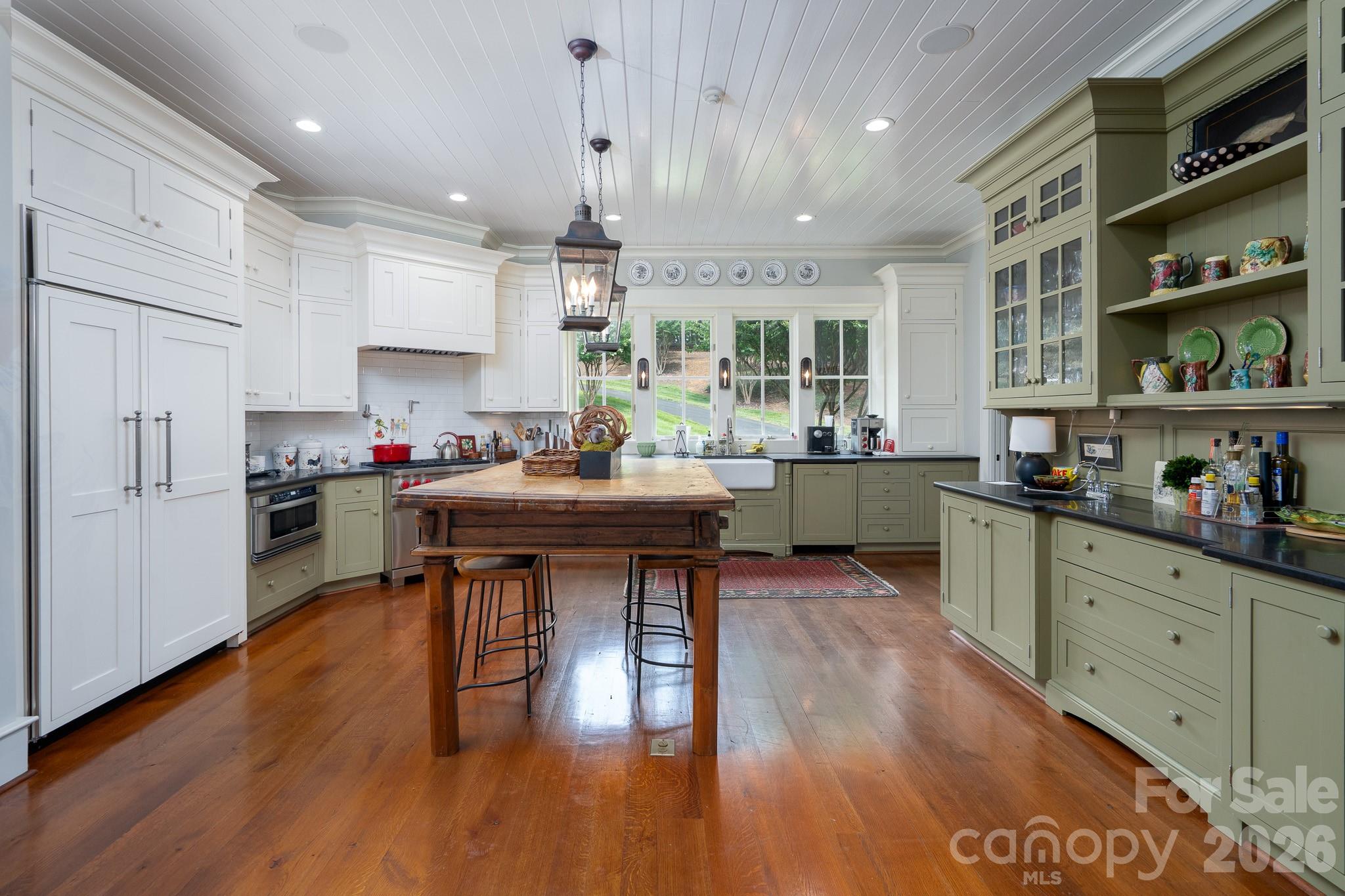 2375 Southpoint Lane — New London