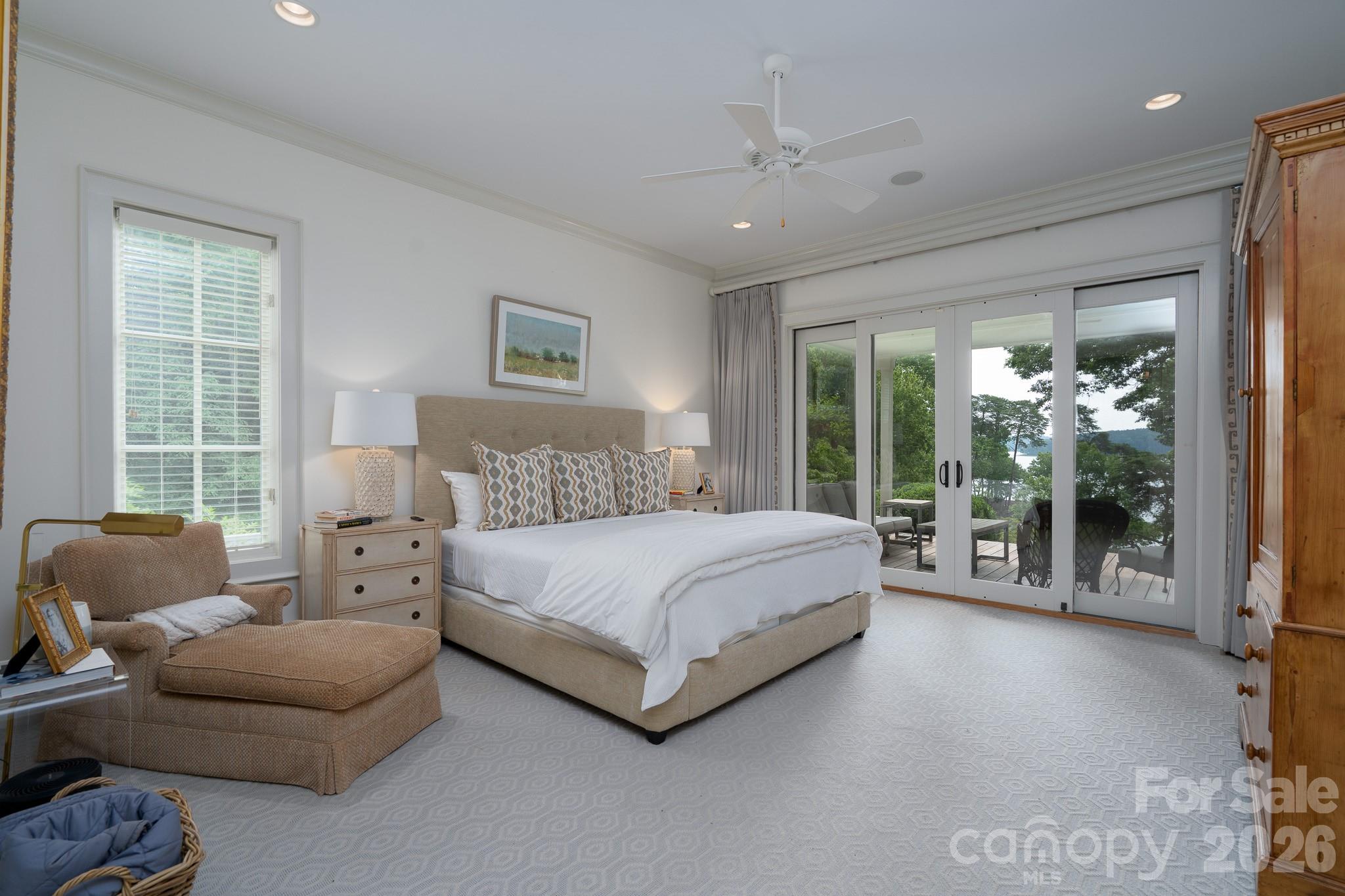 2375 Southpoint Lane — New London
