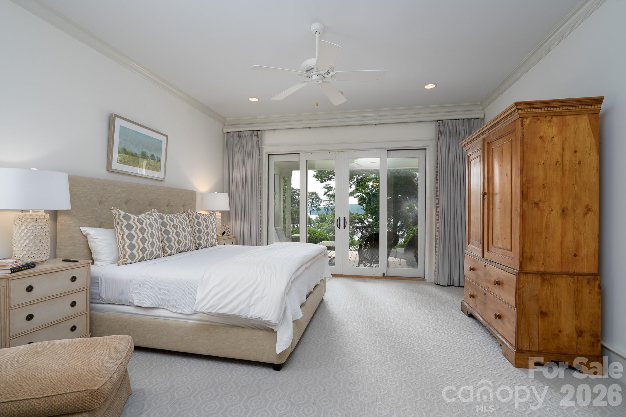 2375 Southpoint Lane — New London