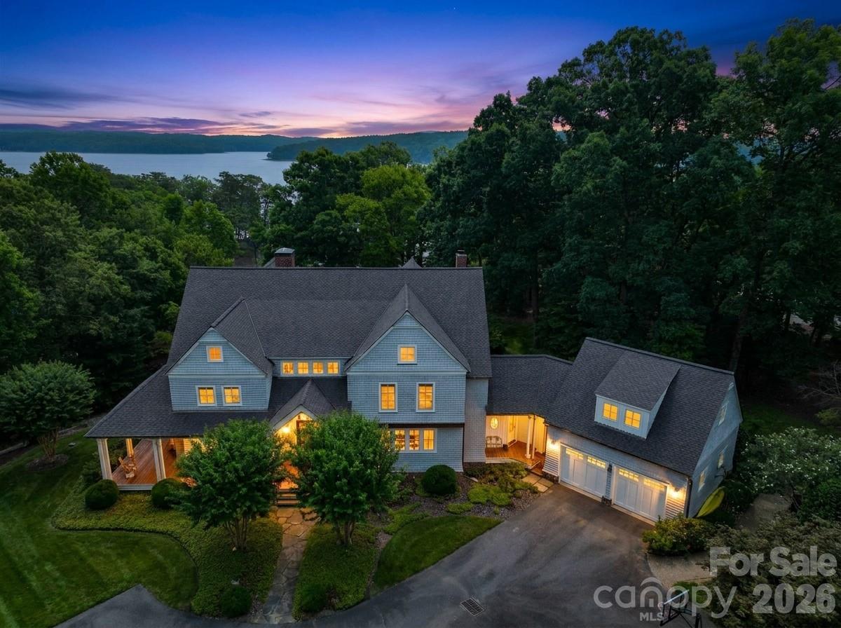 2375 Southpoint Lane — New London