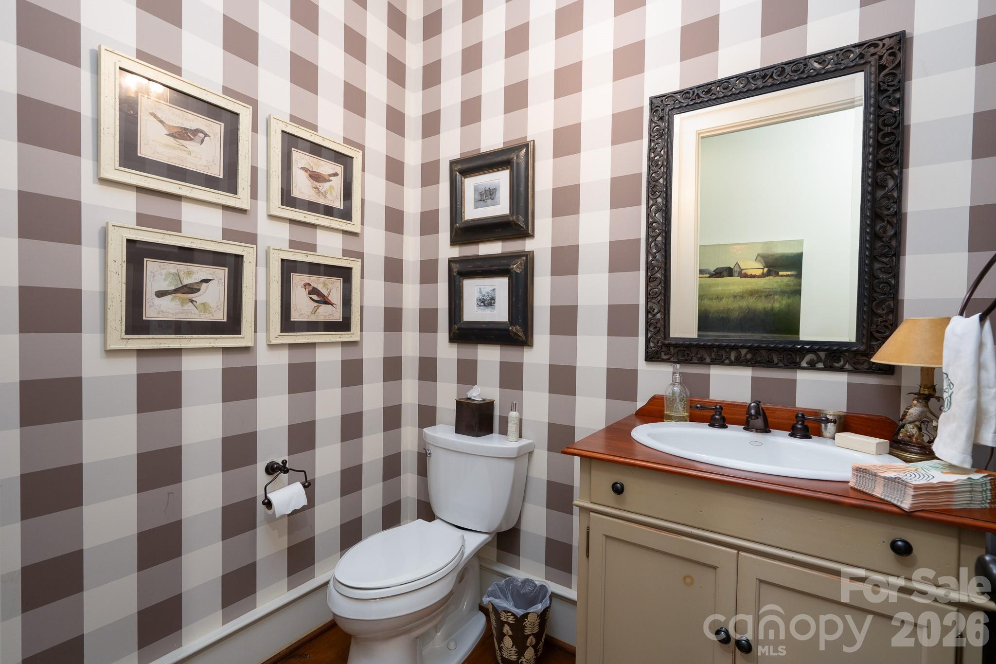 2375 Southpoint Lane — New London