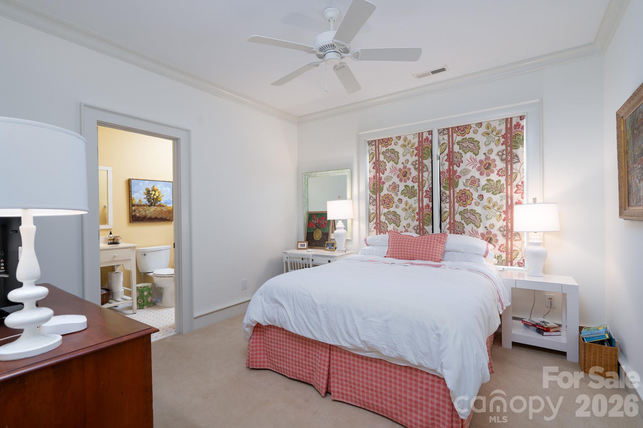 2375 Southpoint Lane — New London
