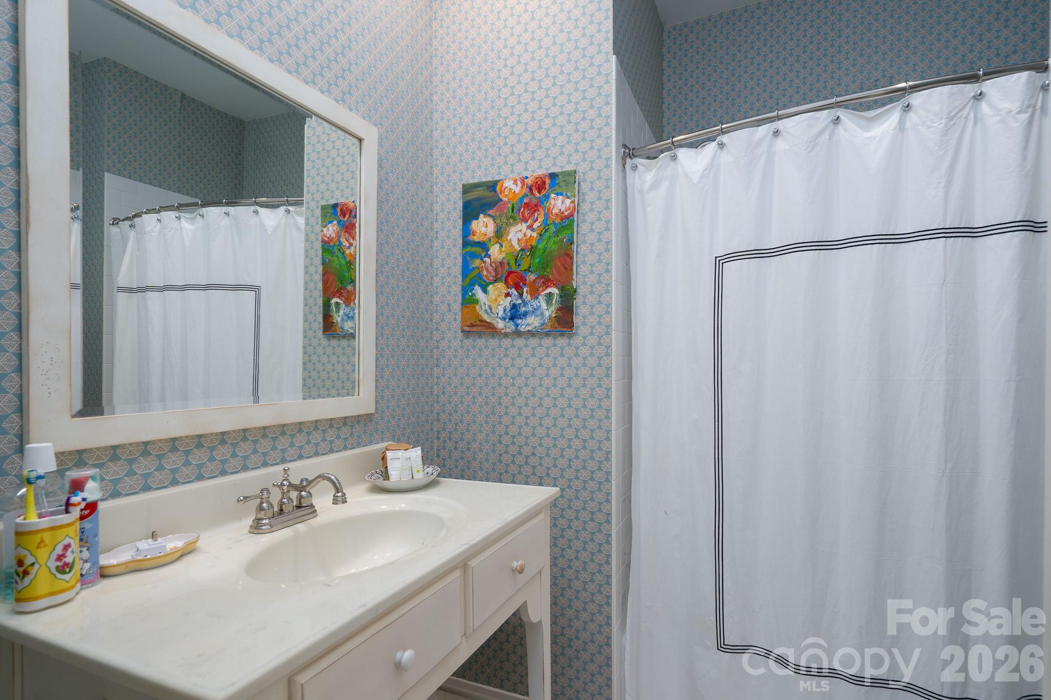 2375 Southpoint Lane — New London