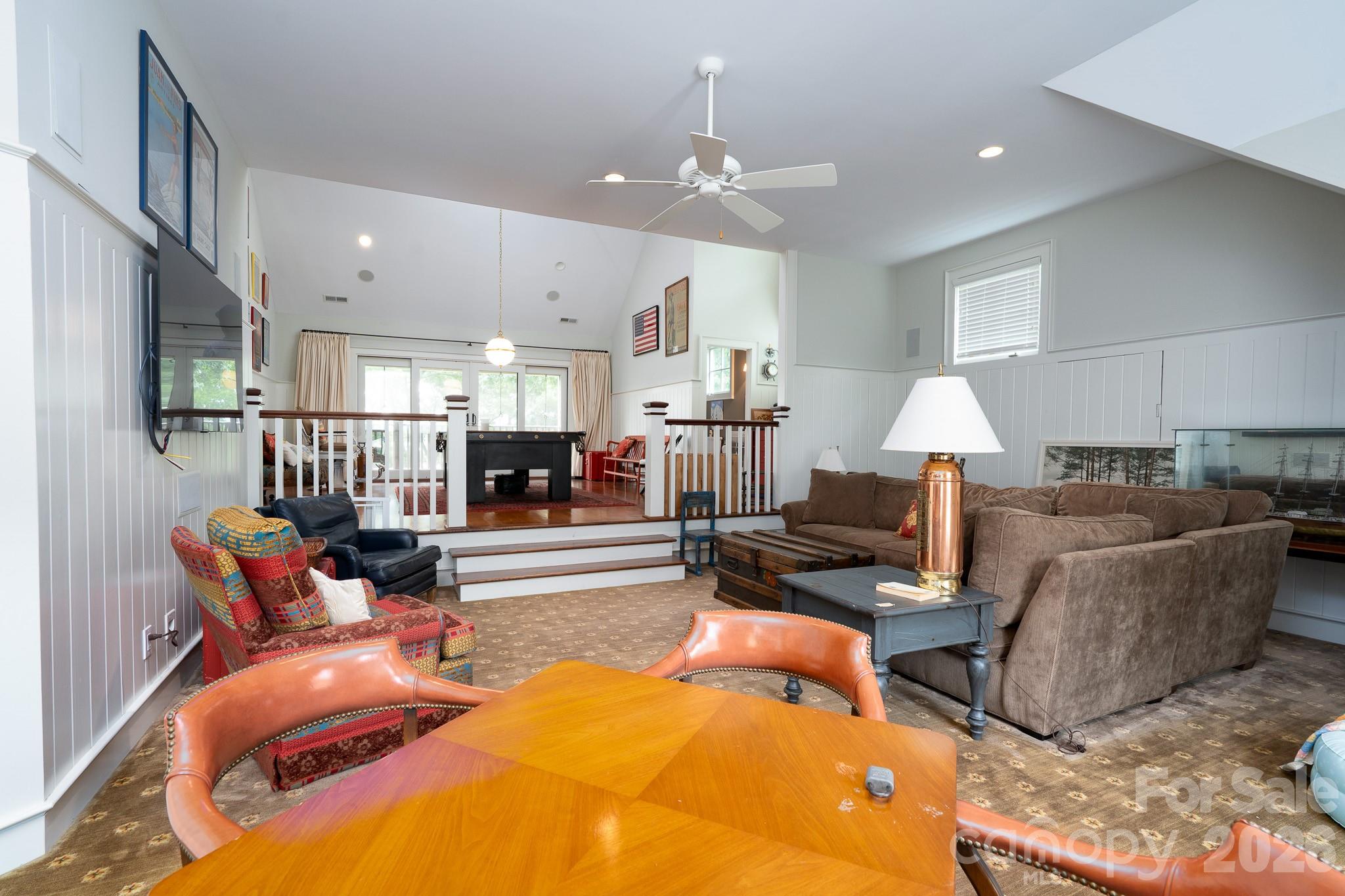 2375 Southpoint Lane — New London