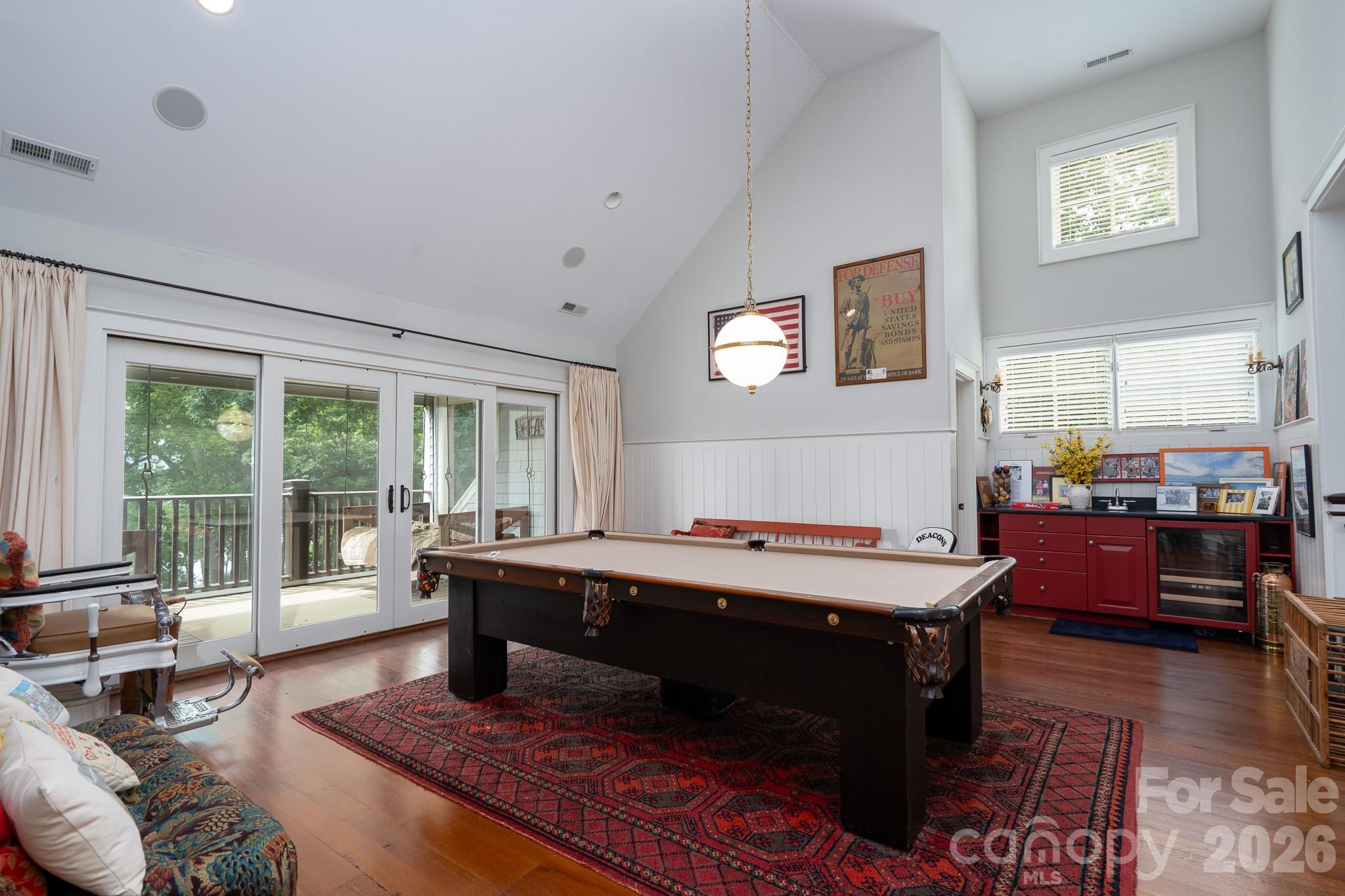 2375 Southpoint Lane — New London