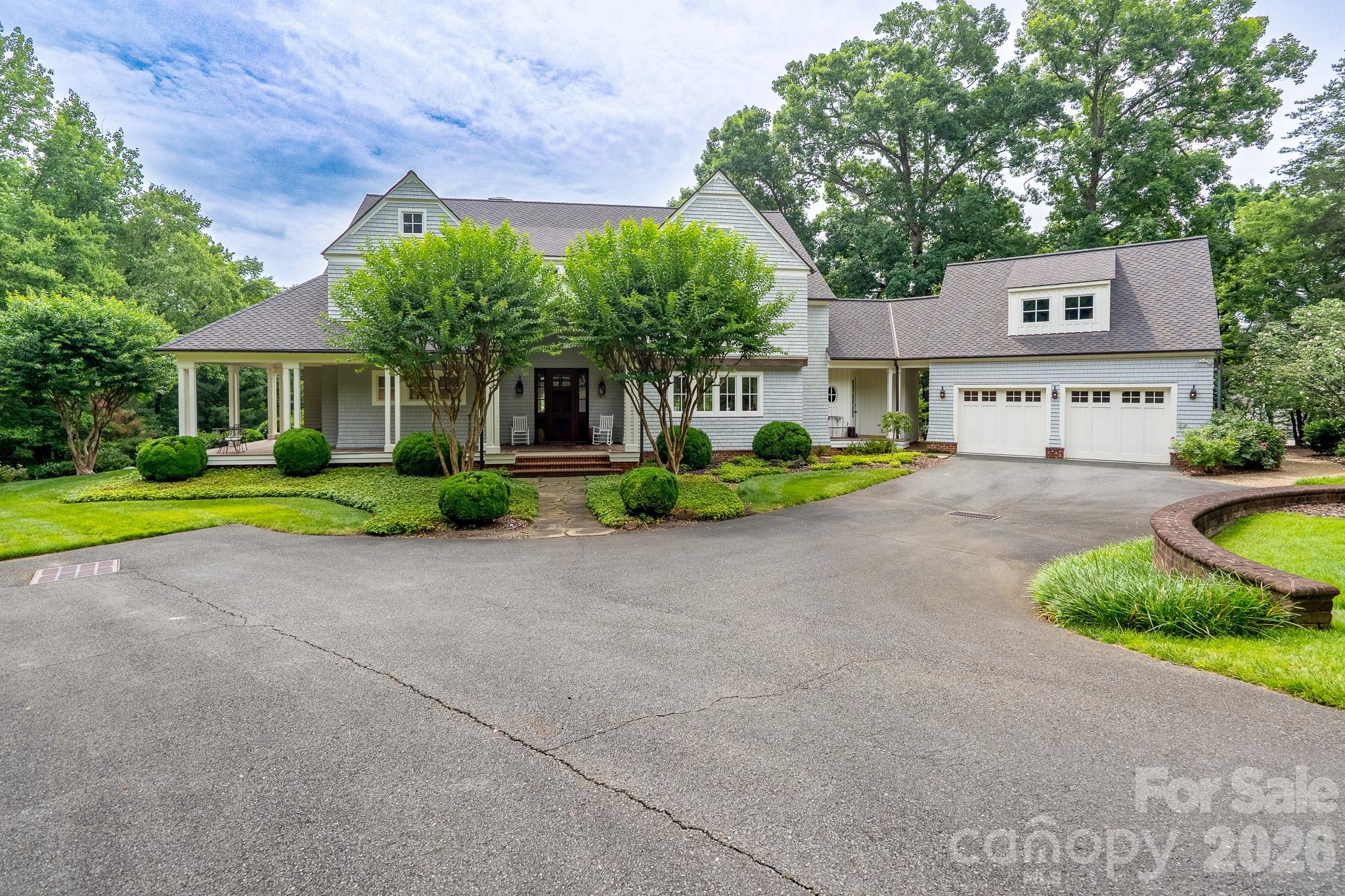 2375 Southpoint Lane — New London