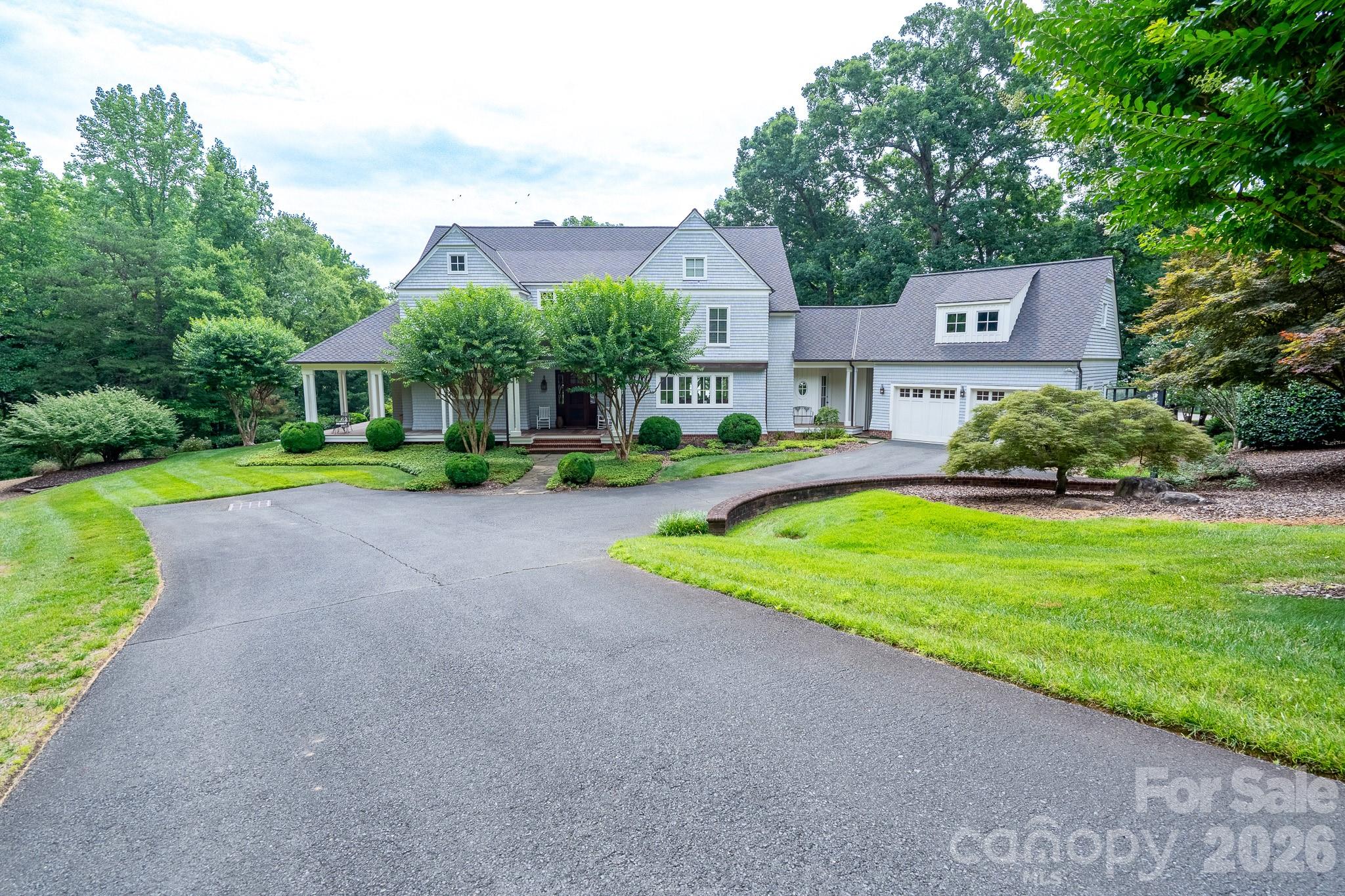 2375 Southpoint Lane — New London
