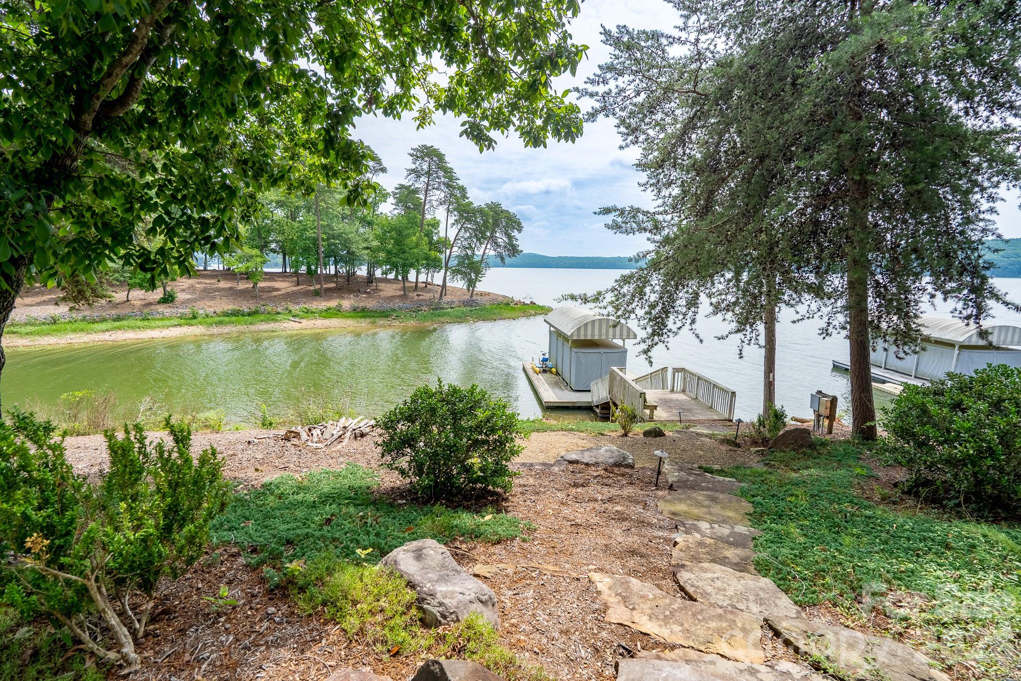 2375 Southpoint Lane — New London