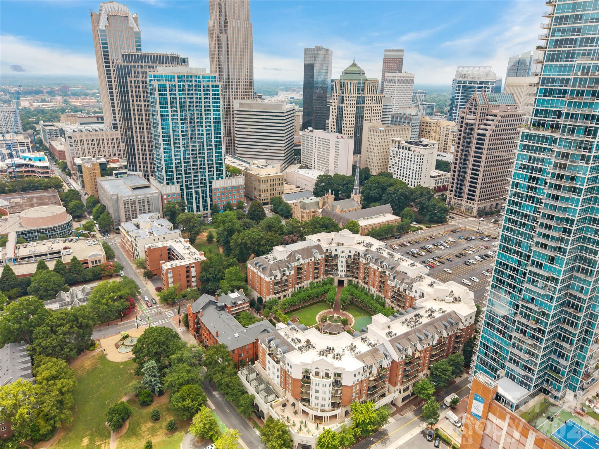 300 W 5th Street #343 — Charlotte