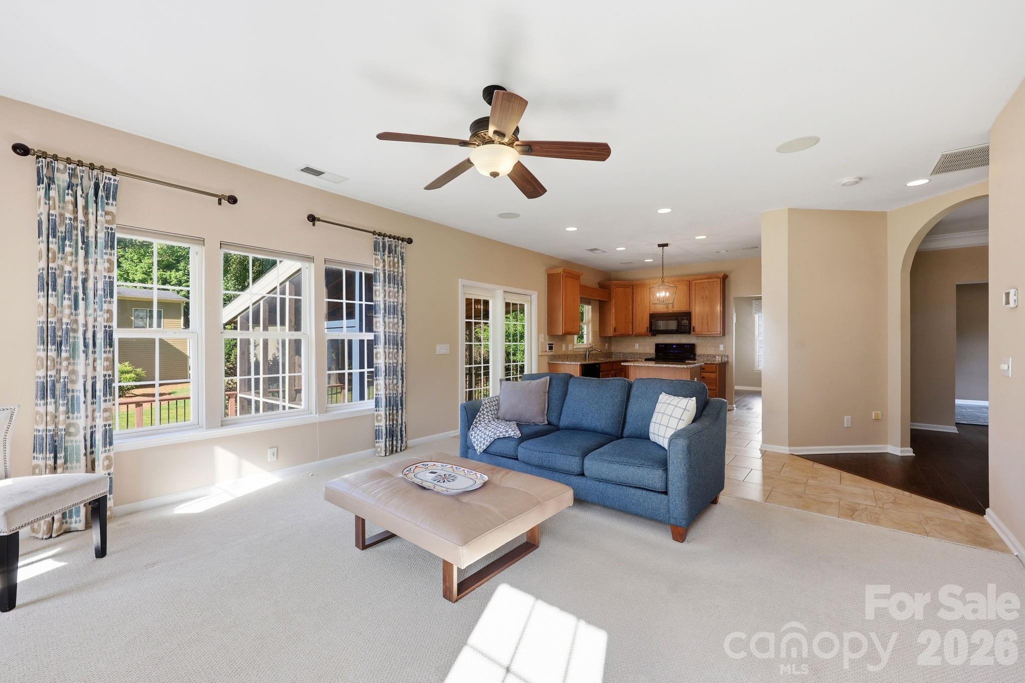 9004 Scottsboro Drive — Huntersville