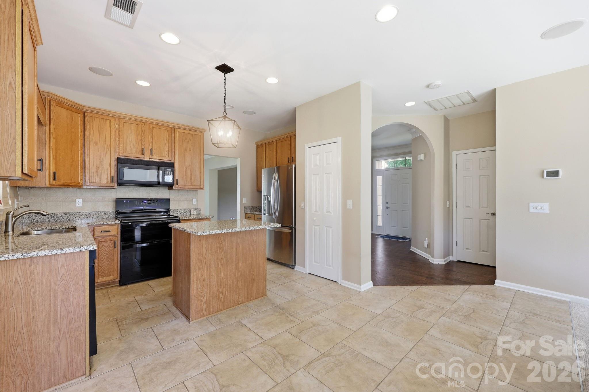 9004 Scottsboro Drive — Huntersville