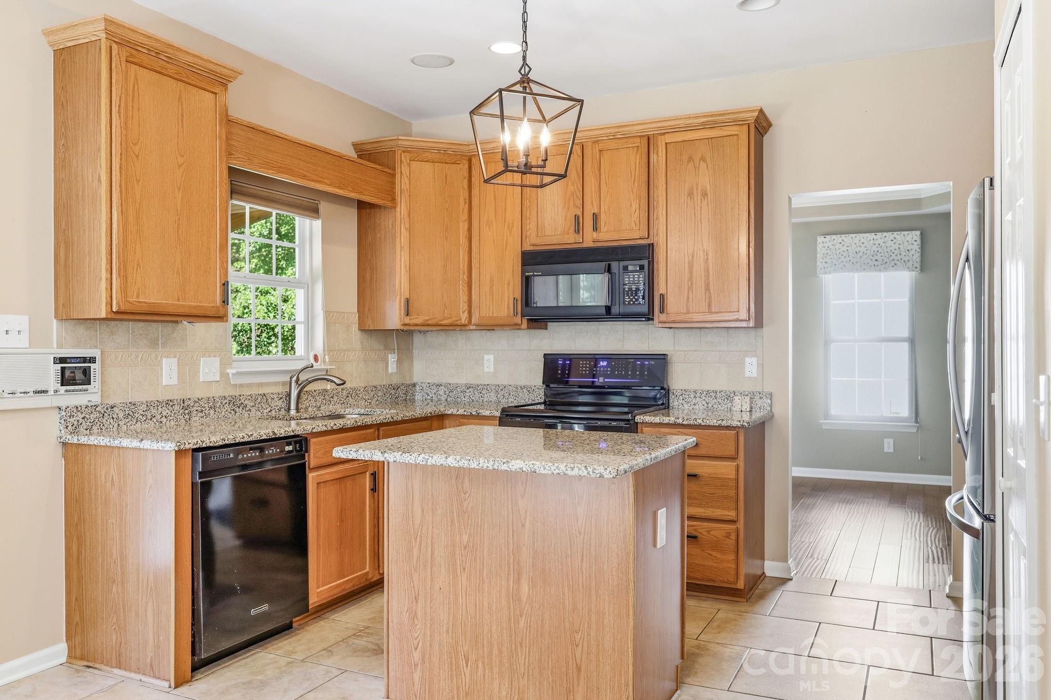 9004 Scottsboro Drive — Huntersville