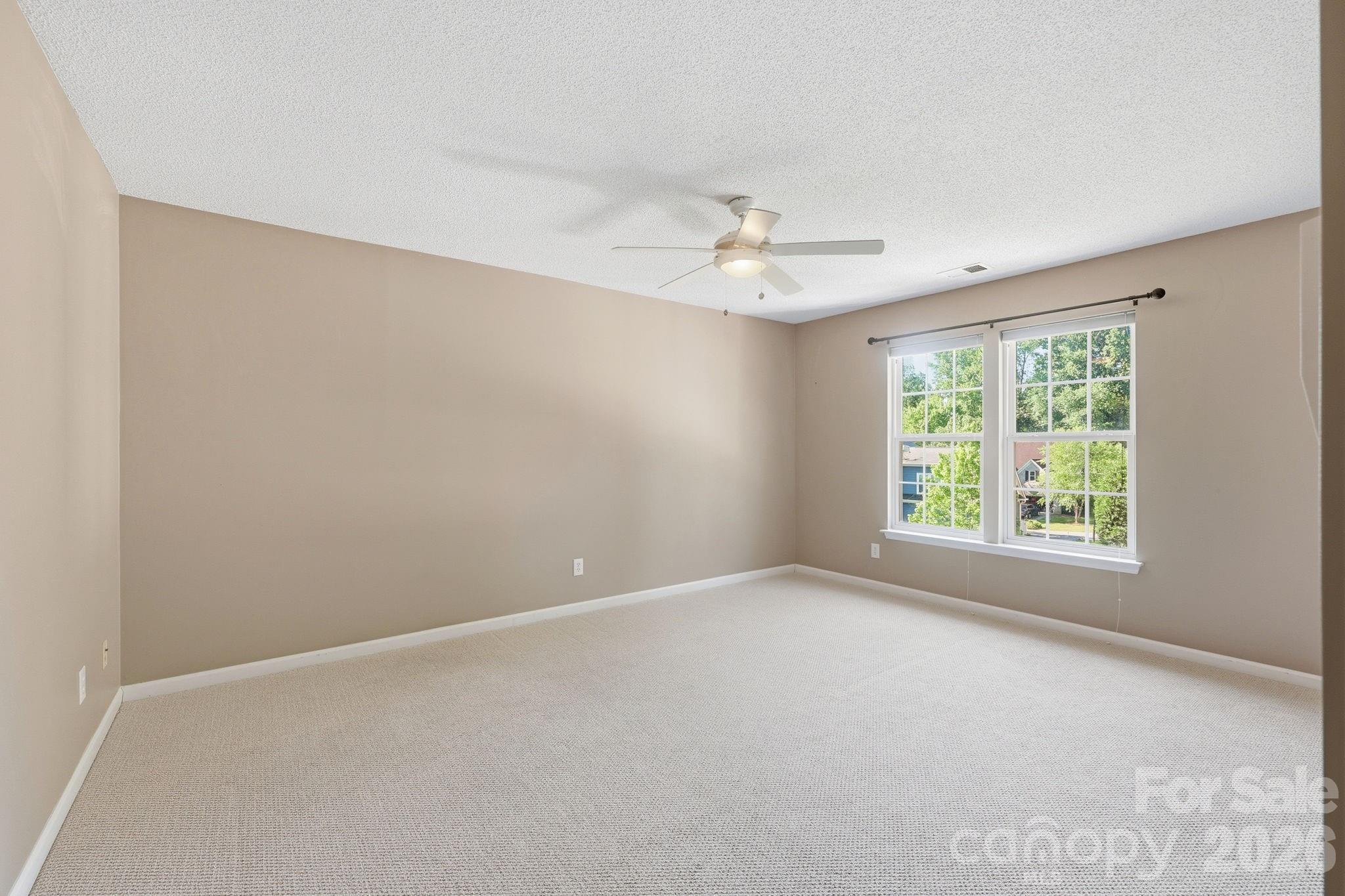 9004 Scottsboro Drive — Huntersville