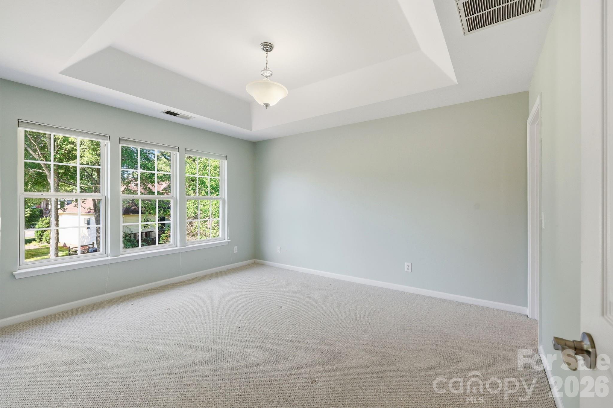 9004 Scottsboro Drive — Huntersville