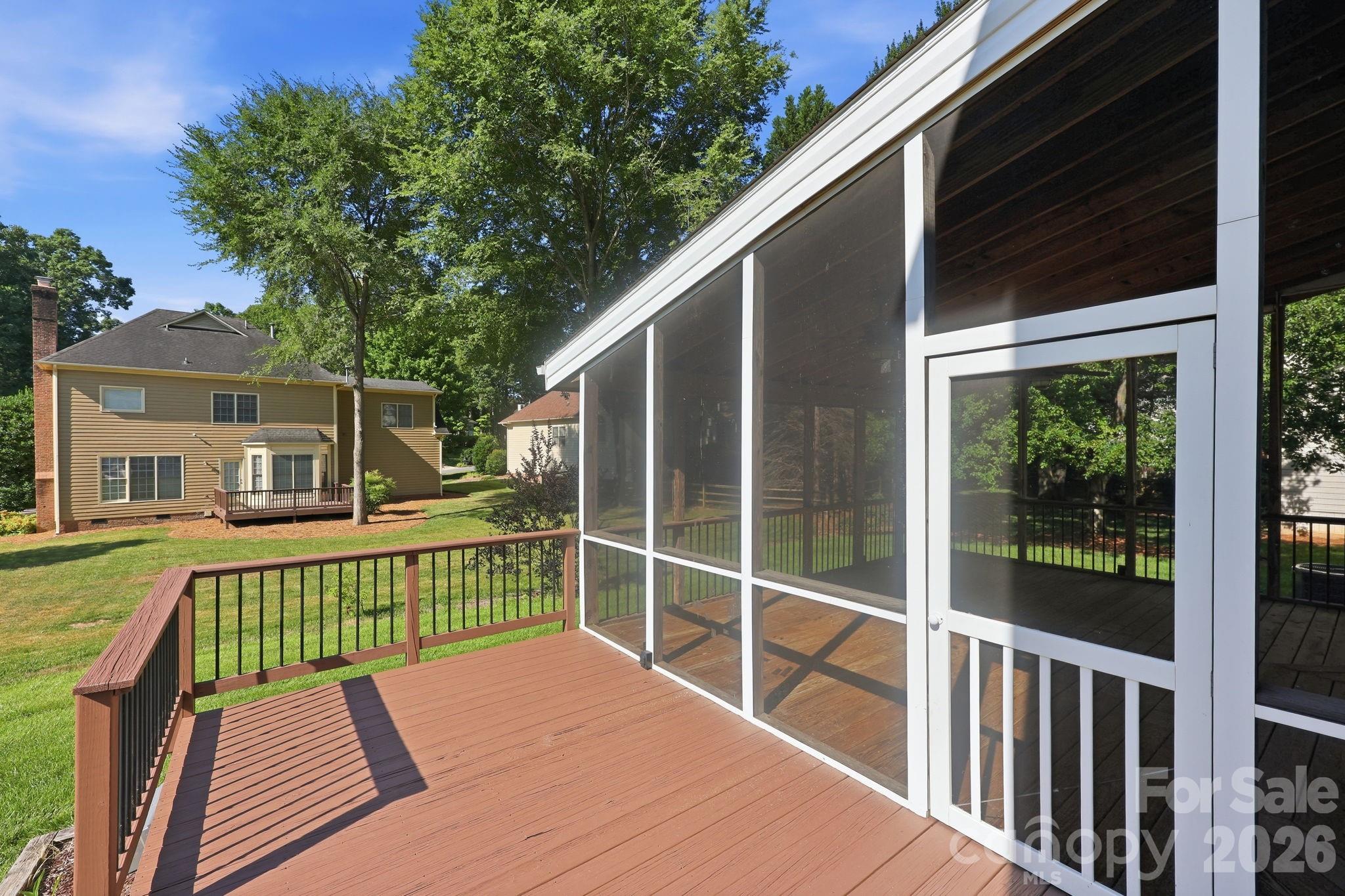 9004 Scottsboro Drive — Huntersville