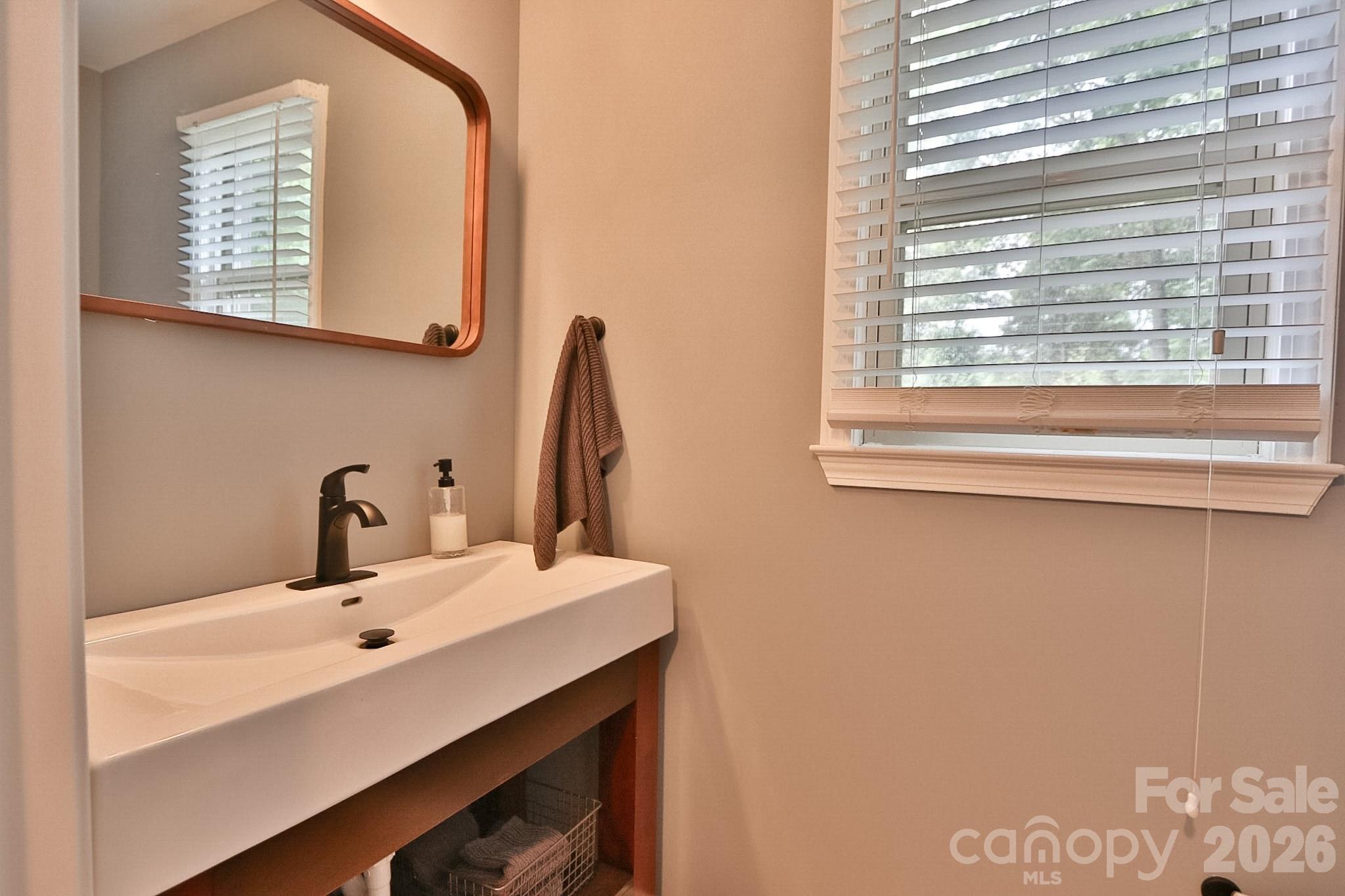 4220 Mae-Len Drive — Winston Salem