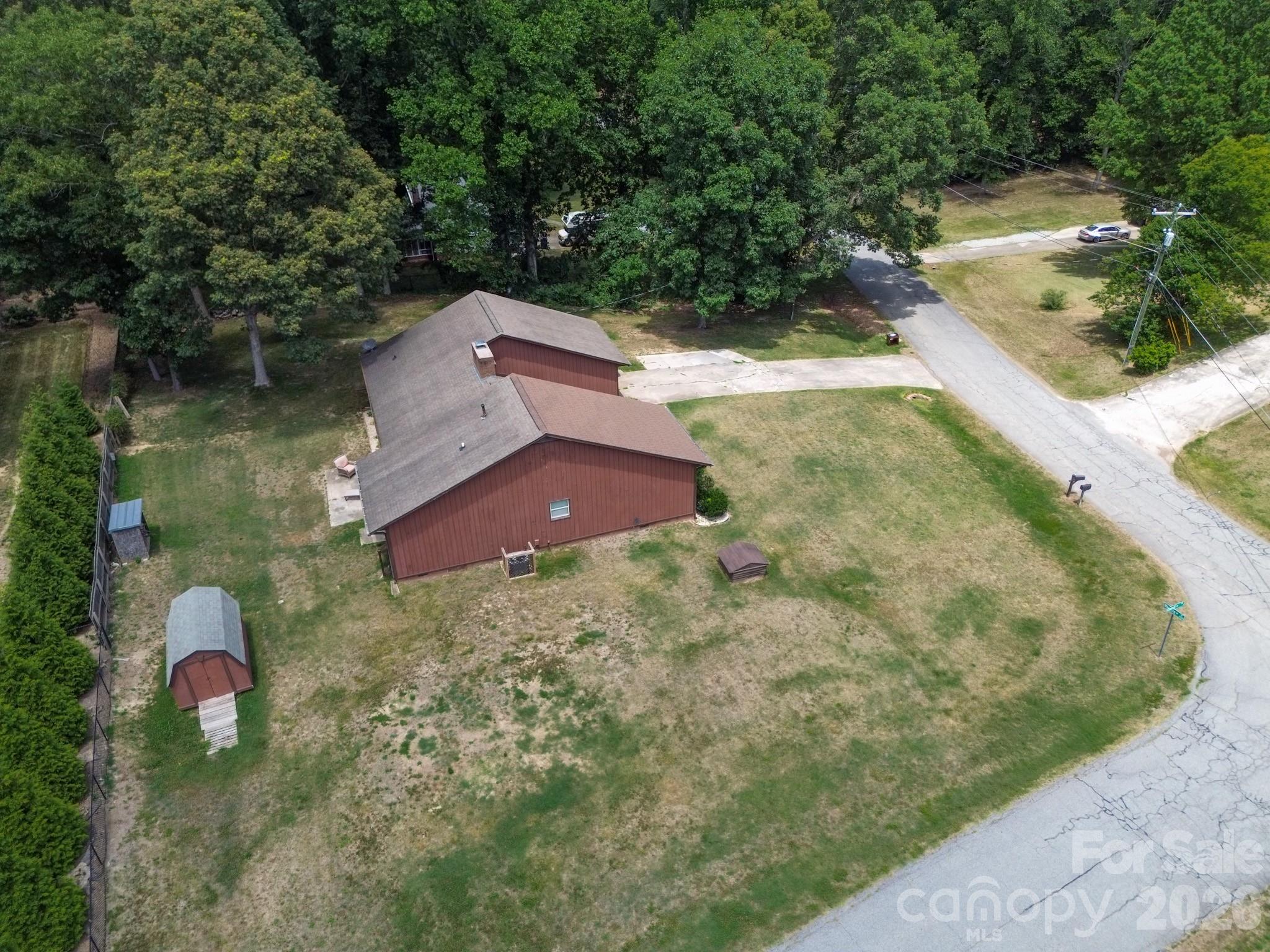 4220 Mae-Len Drive — Winston Salem
